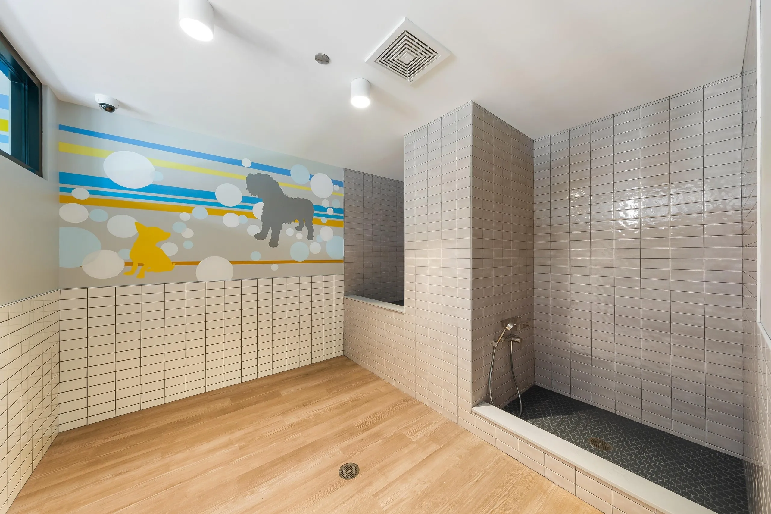 AMLI 808 Apartments in River North, Chicago
