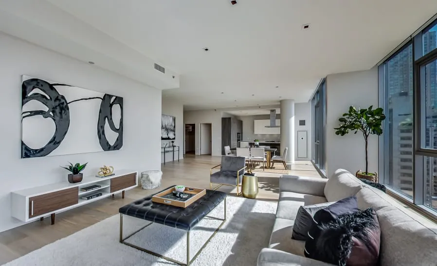 8 East Huron Apartments in River North, Chciago