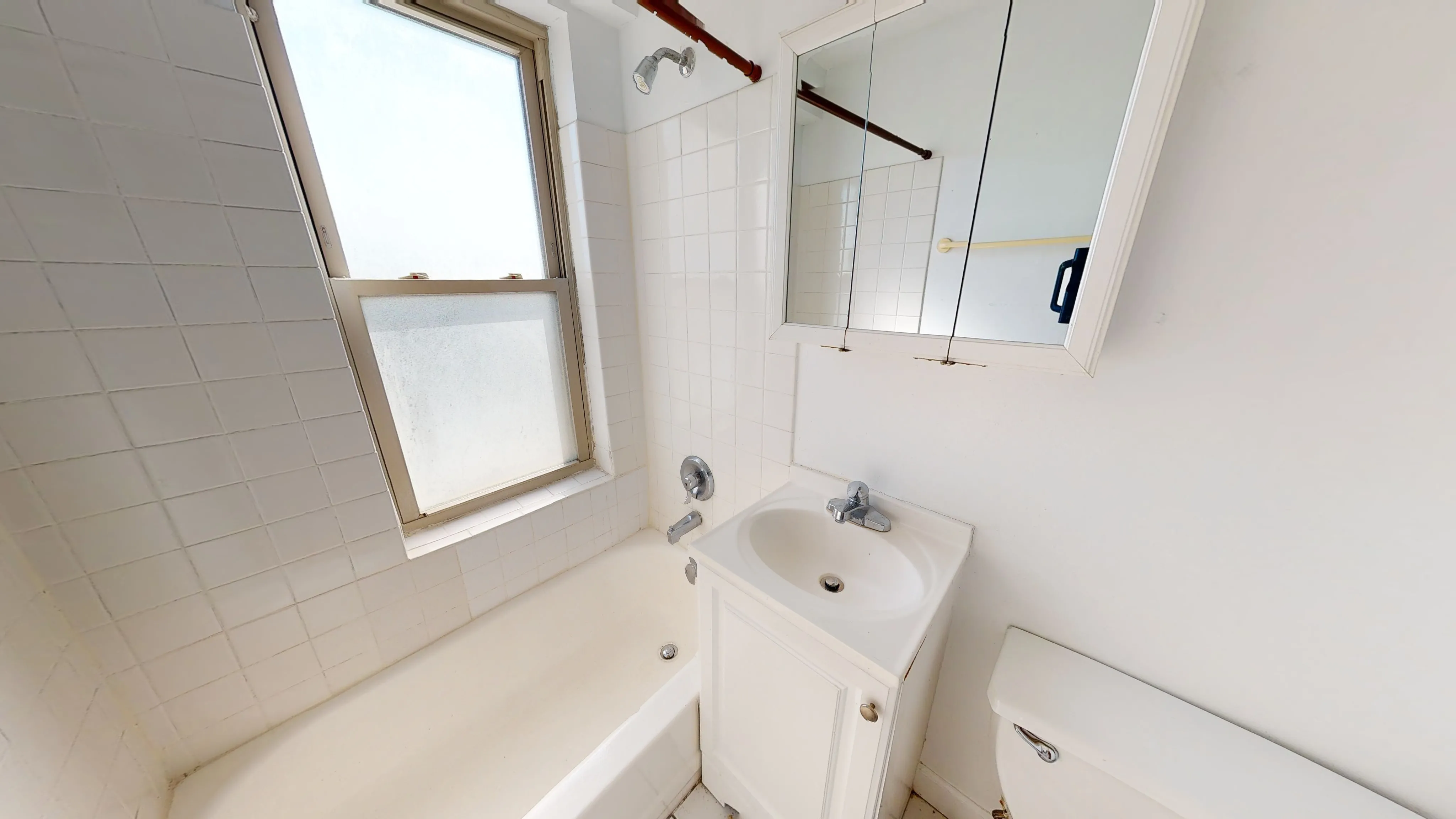 910 West Lawrence Apartments