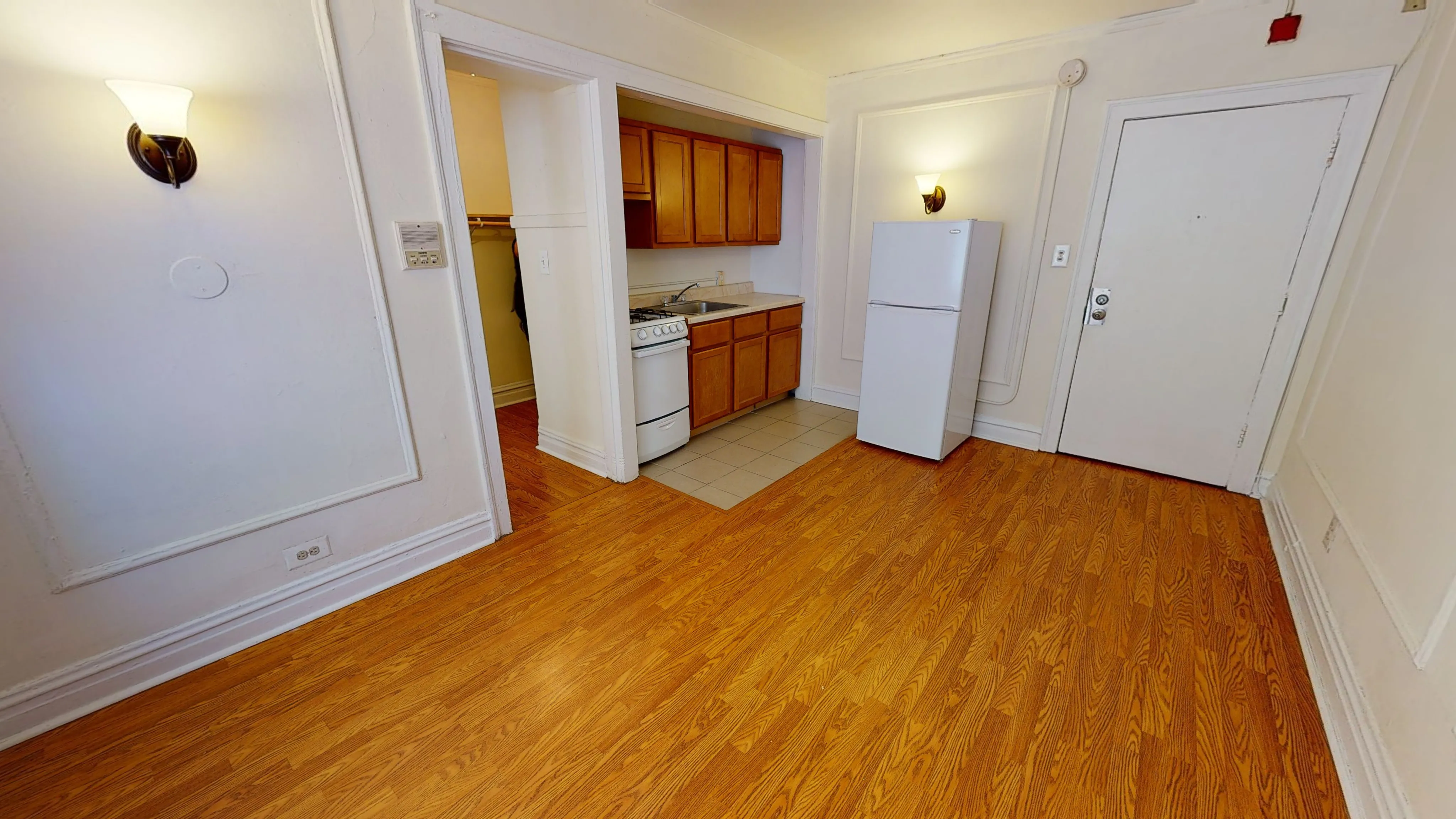 941 West Agatite Apartments
