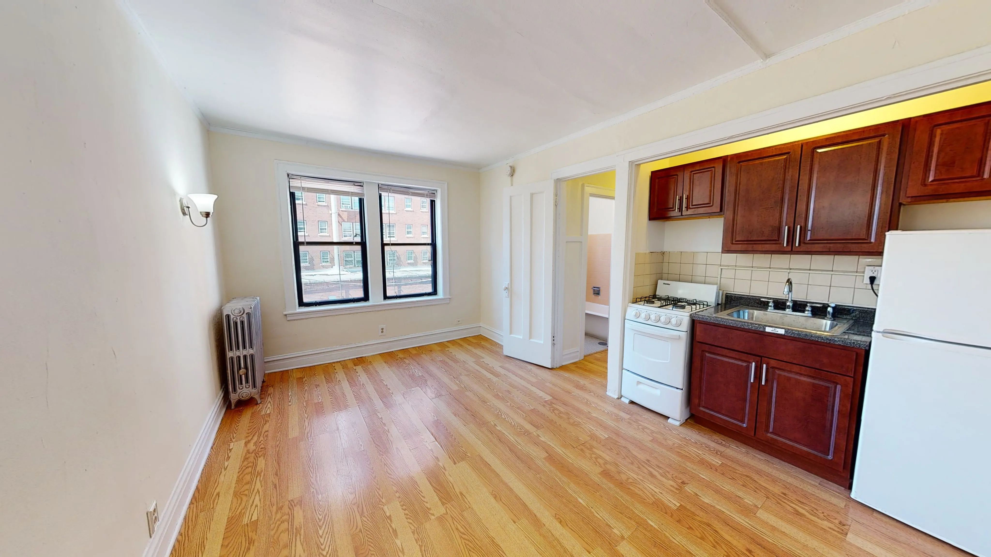 941 West Agatite Apartments
