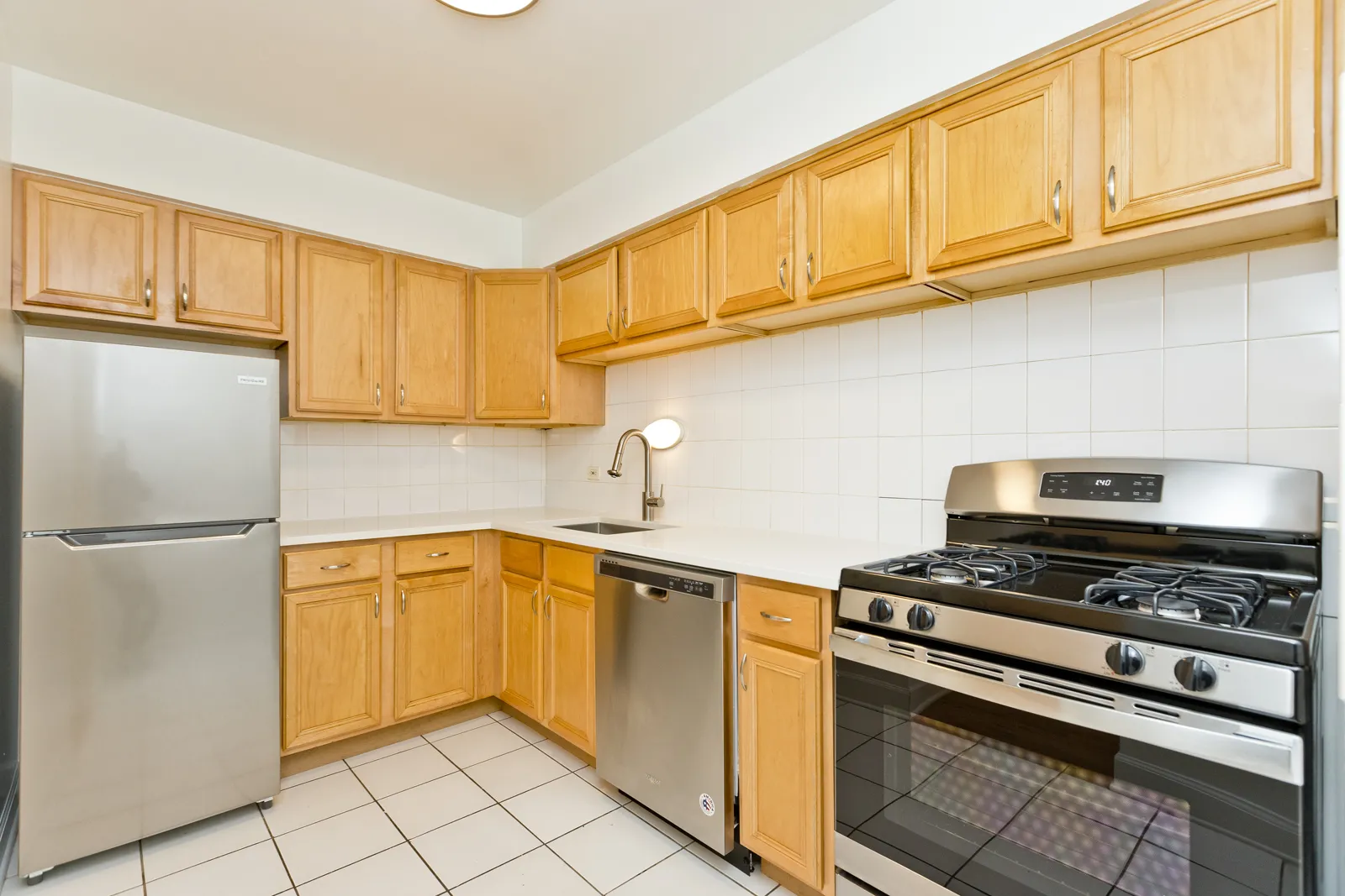 5423 N WINTHROP AVE 60640-Winthrop Station-Chicago-IL