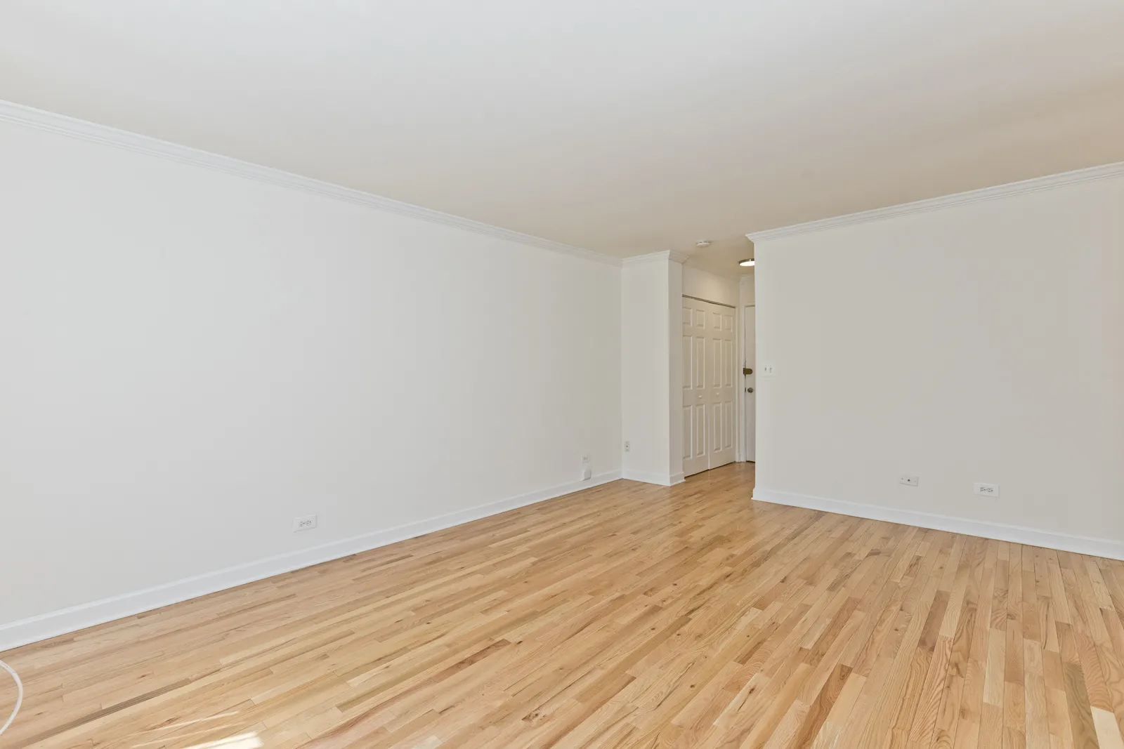 5423 N WINTHROP AVE 60640-Winthrop Station-Chicago-IL