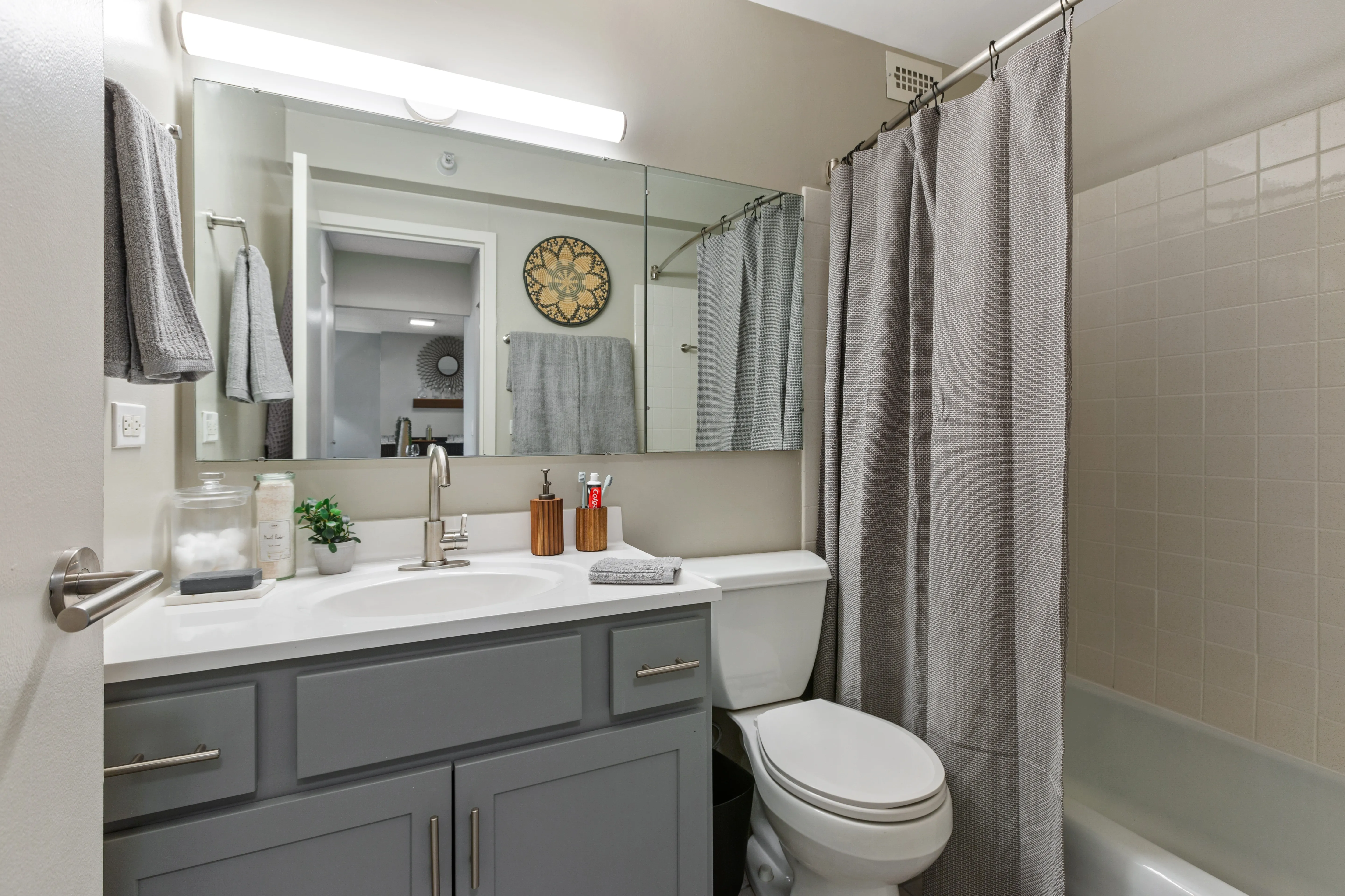 Arrive Streeterville Apartments