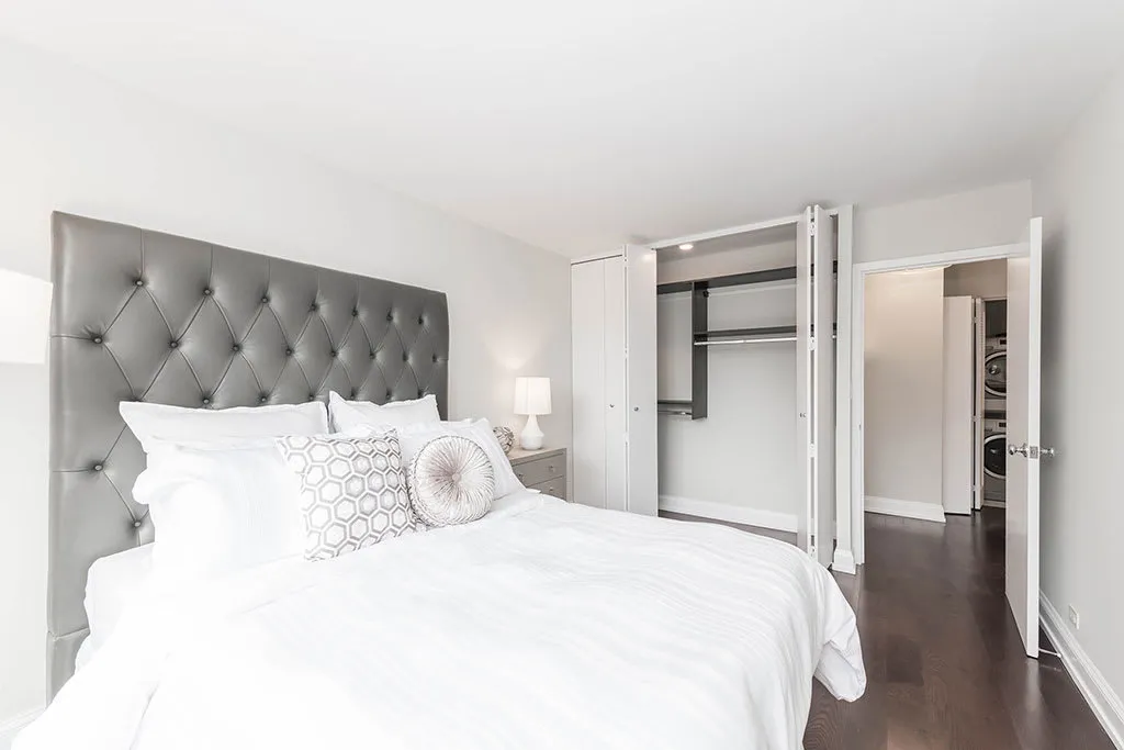 Astor House Apartments in the Gold Coast, Chicago