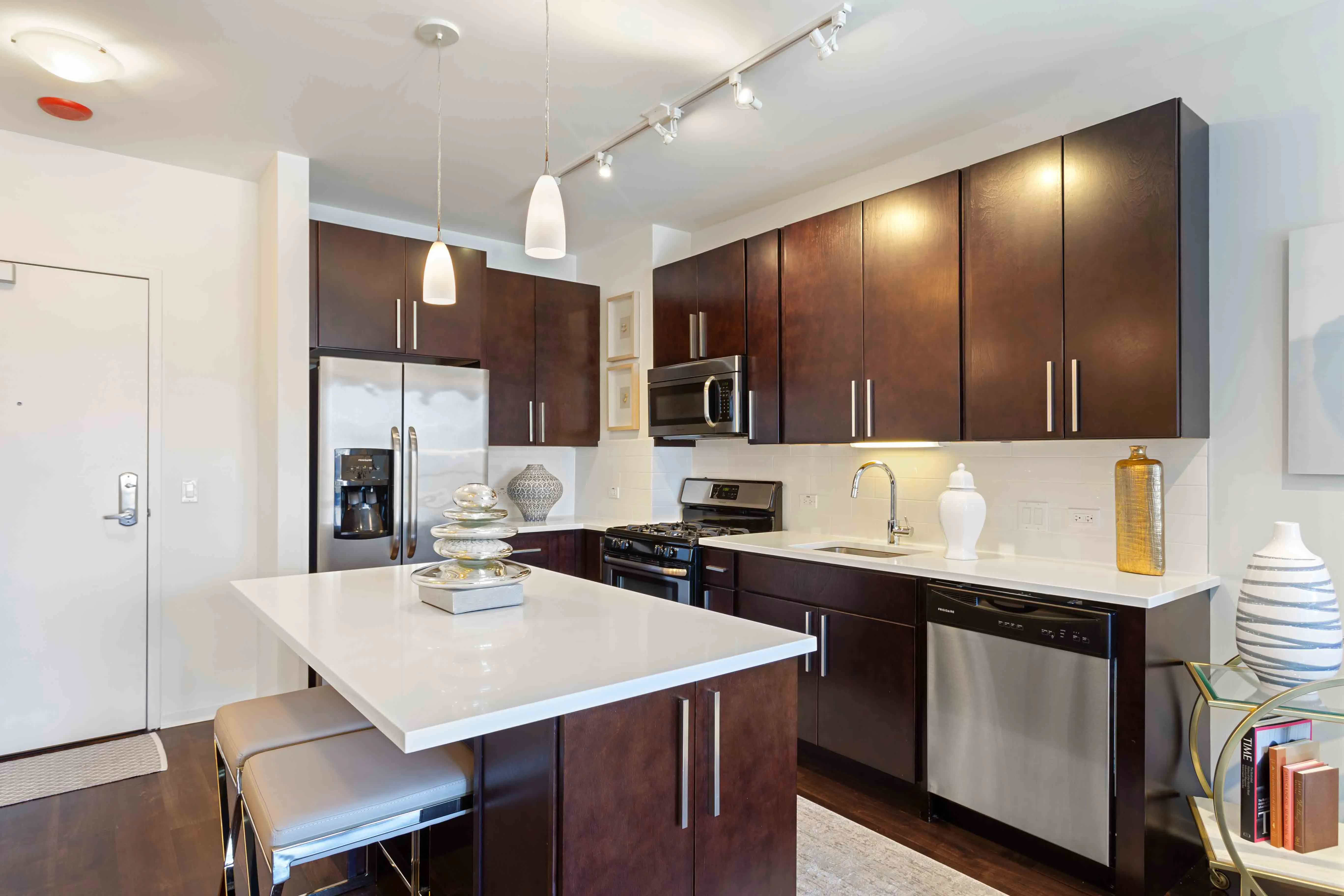 Circa 922 Apartments in the West Loop, Chicago