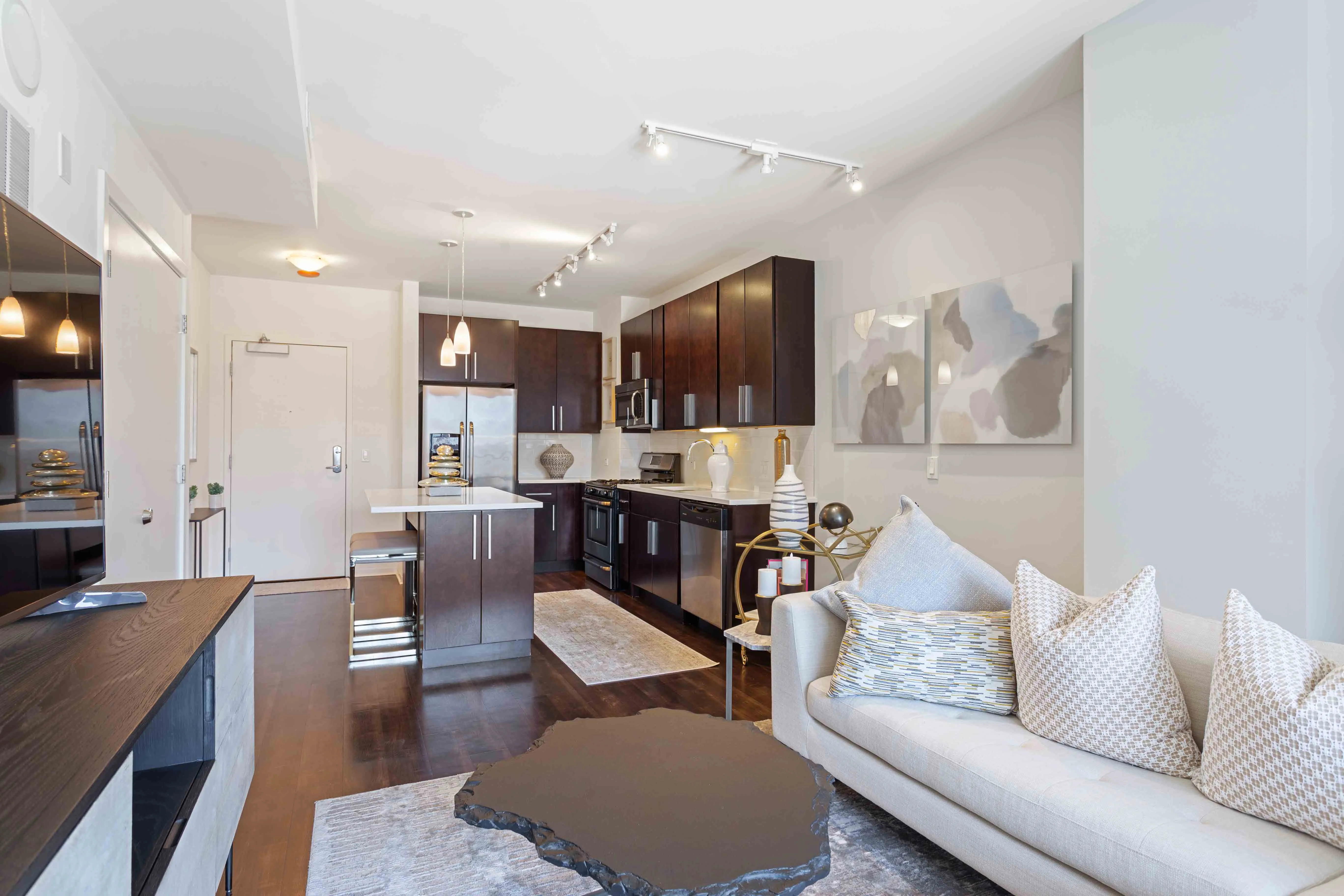 Circa 922 Apartments