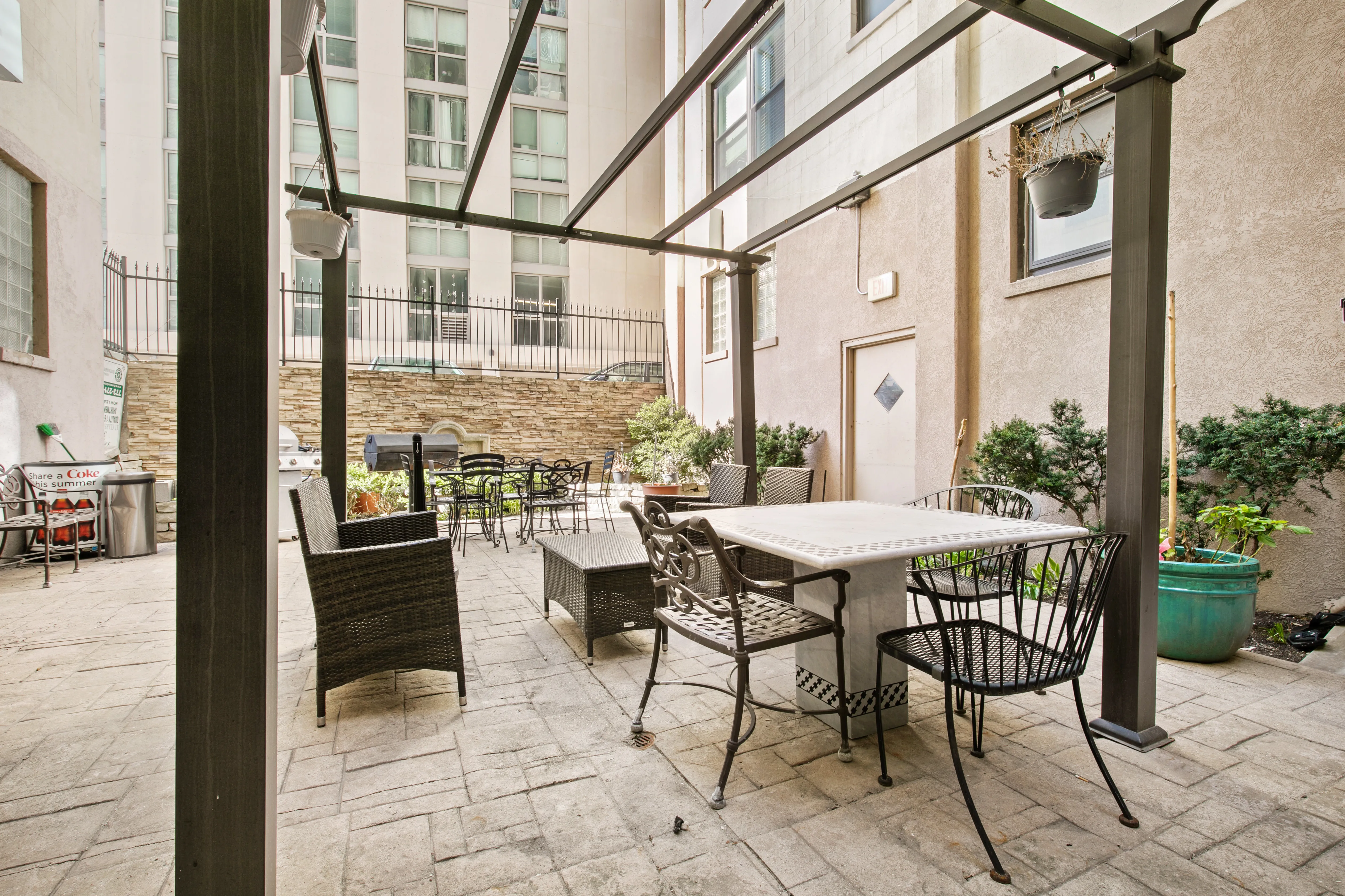 The Legacy HB at Clarendon Park Apartments