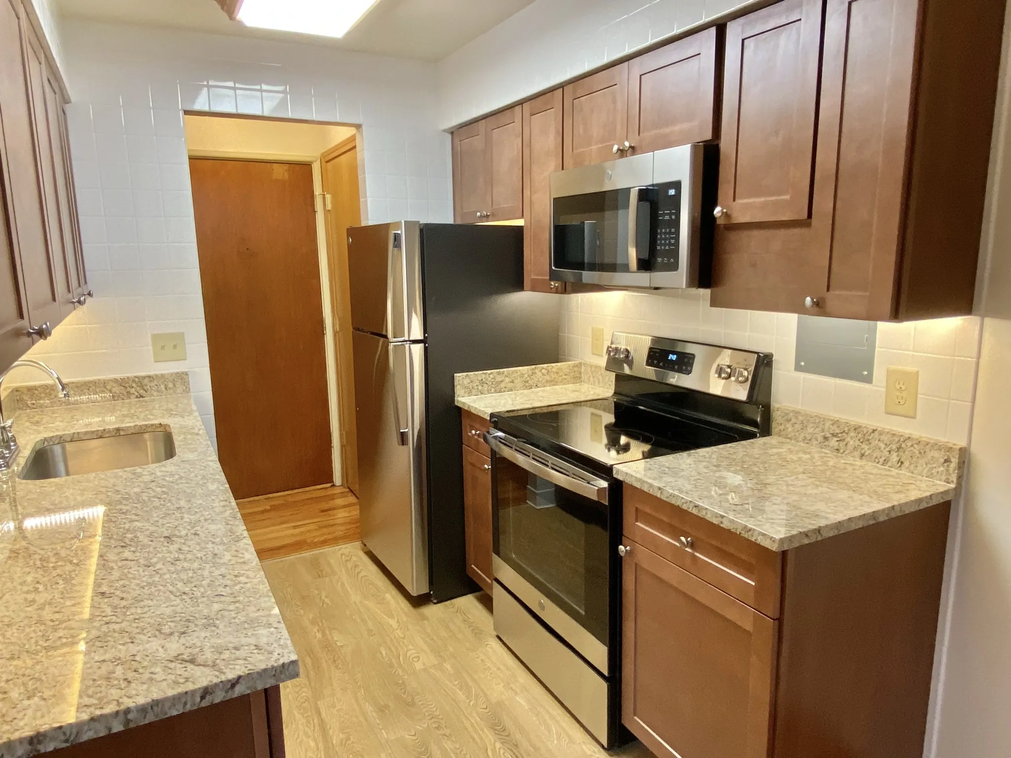 531 West Deming Apartments