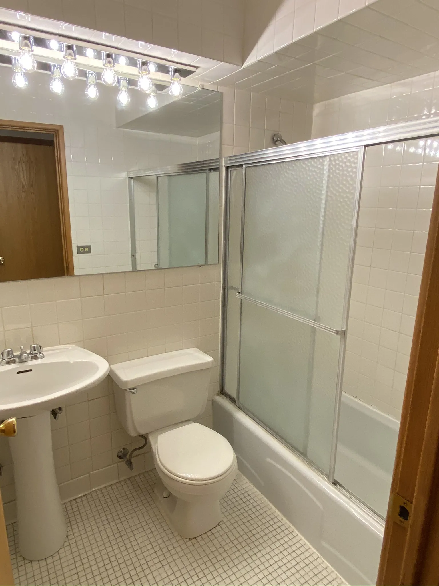 531 West Deming Apartments