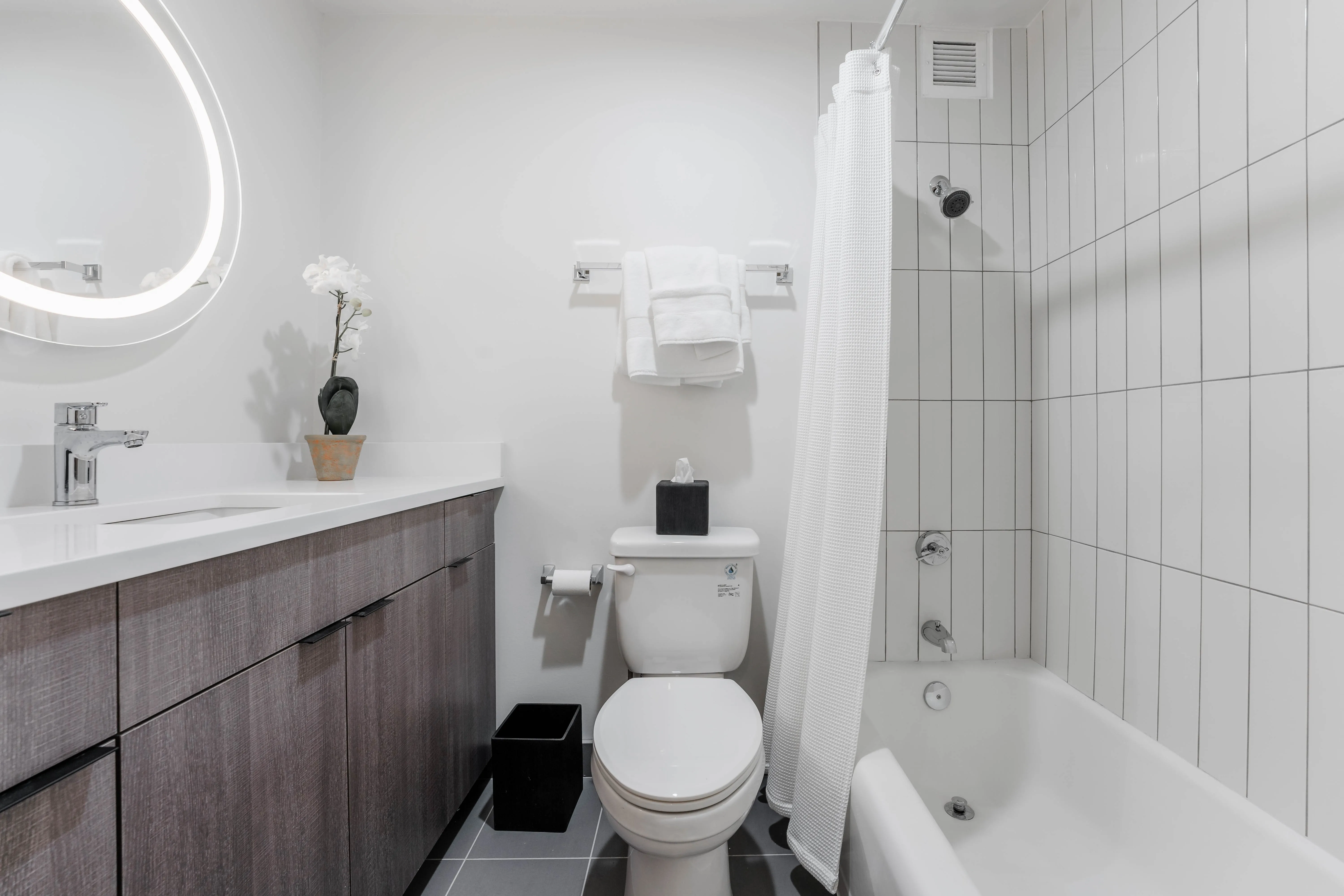 21 E. Chestnut Apartments