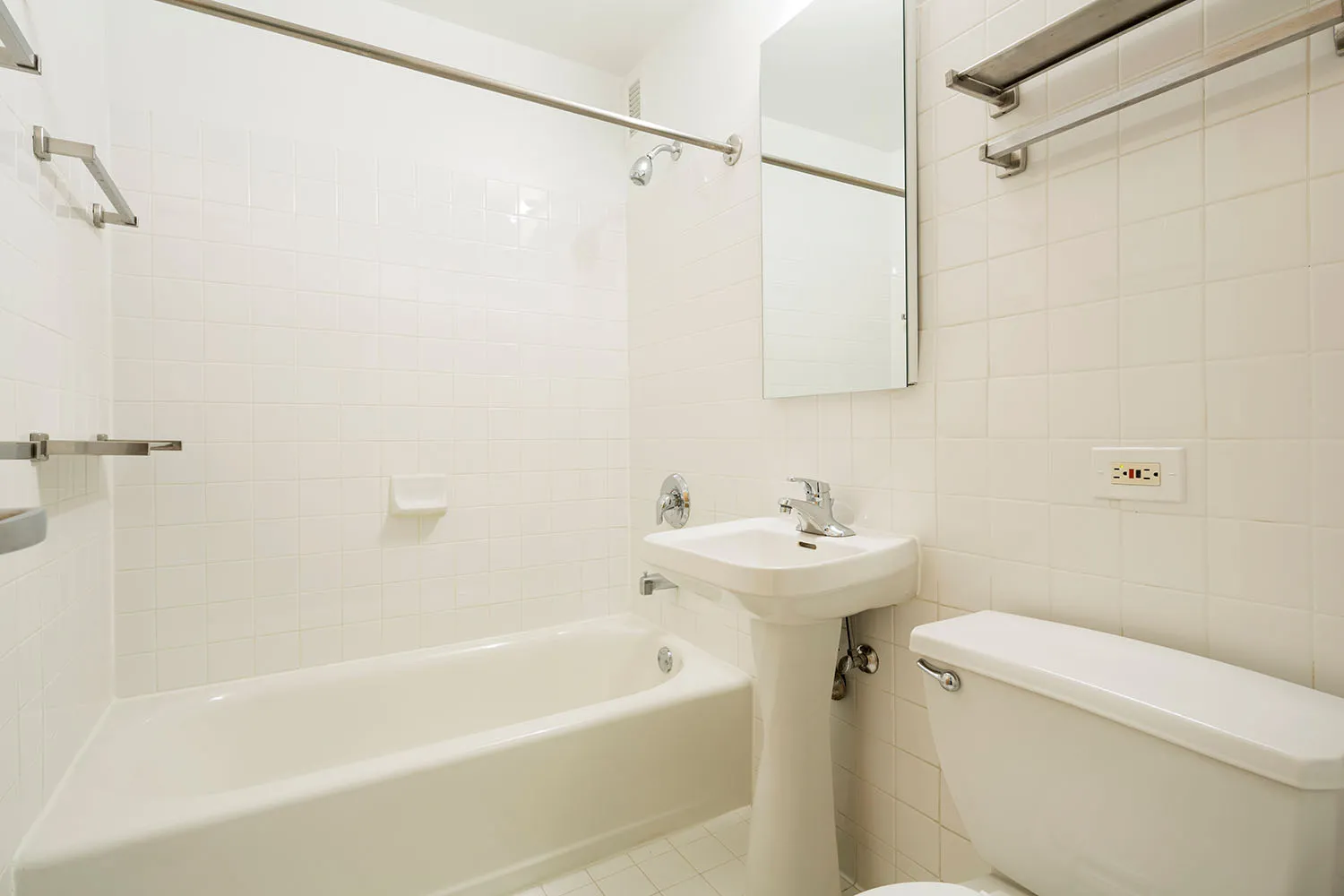 1400 East 57th Street Apartments