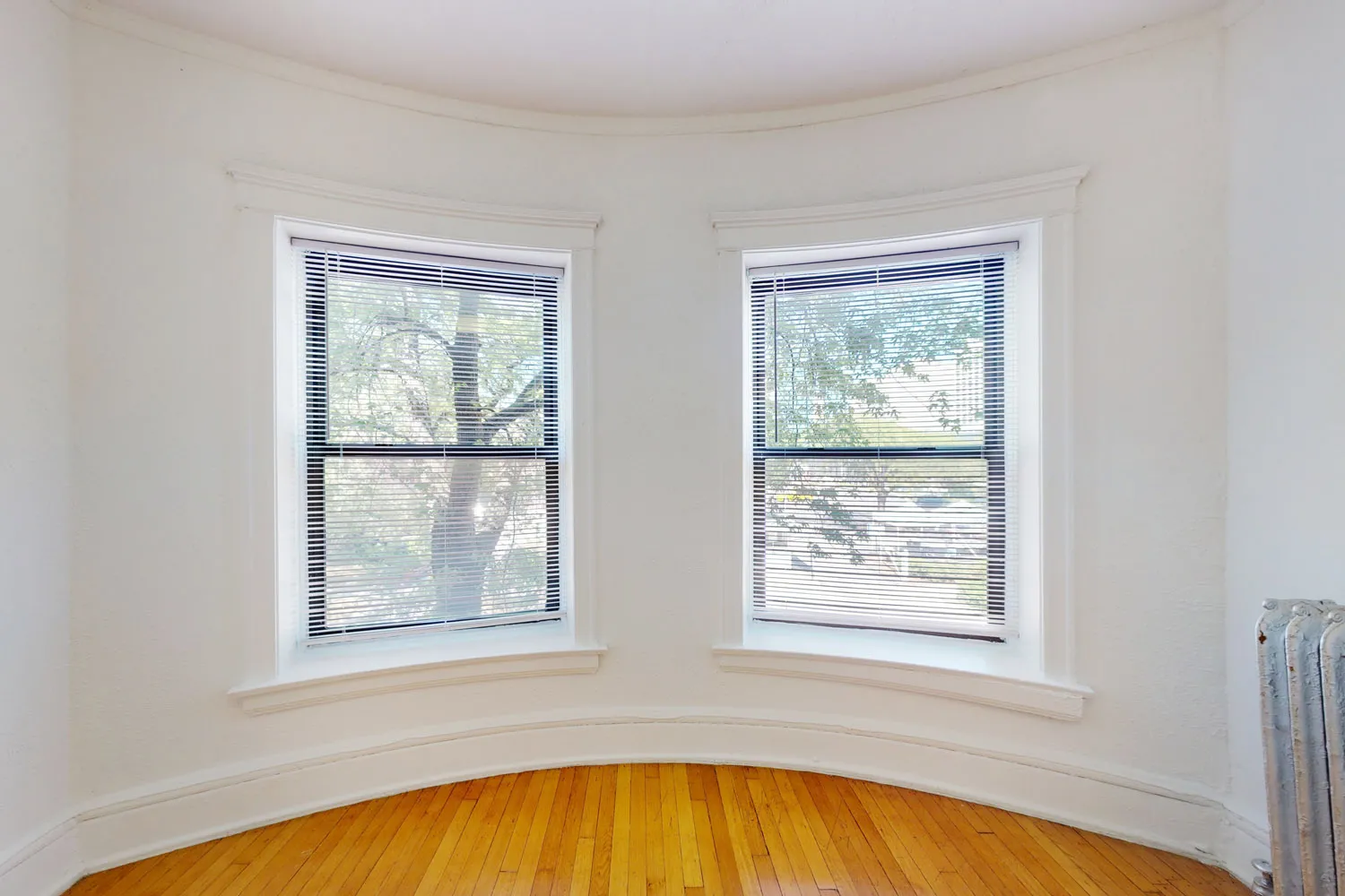 1515 E. 54th Street Apartments