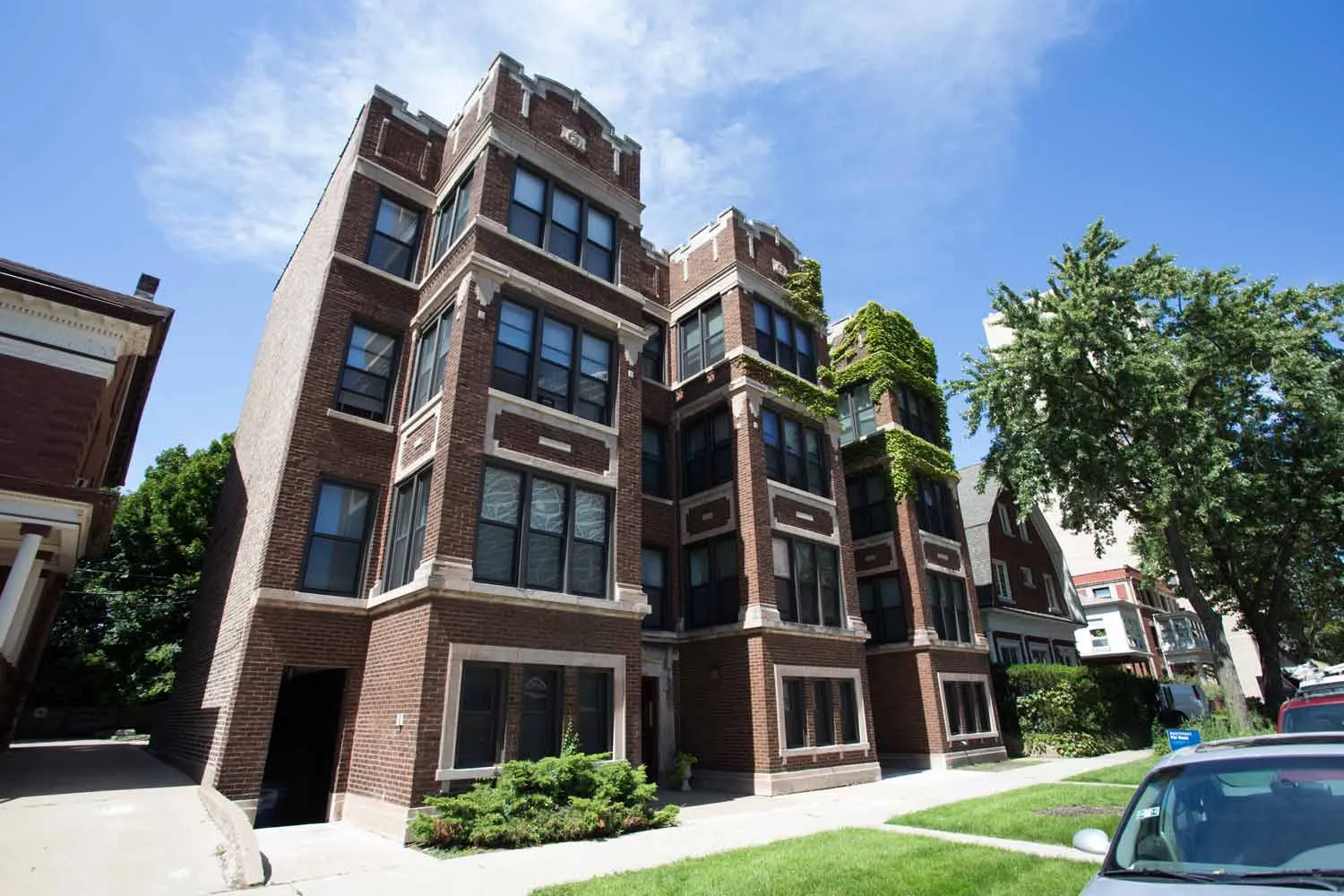 5128-5132 S. Cornell Avenue Apartments