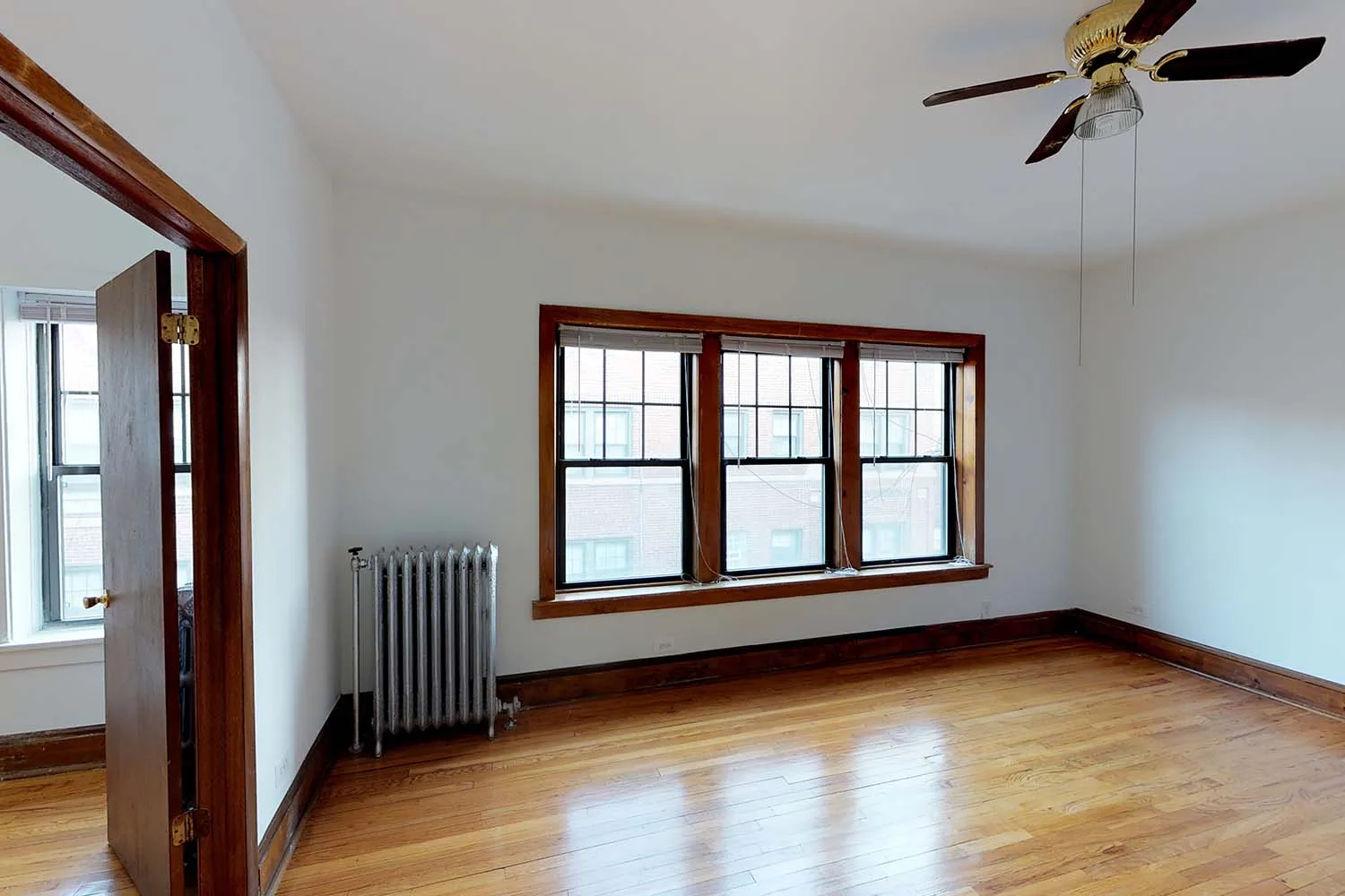 5202-5210 S Cornell Apartments