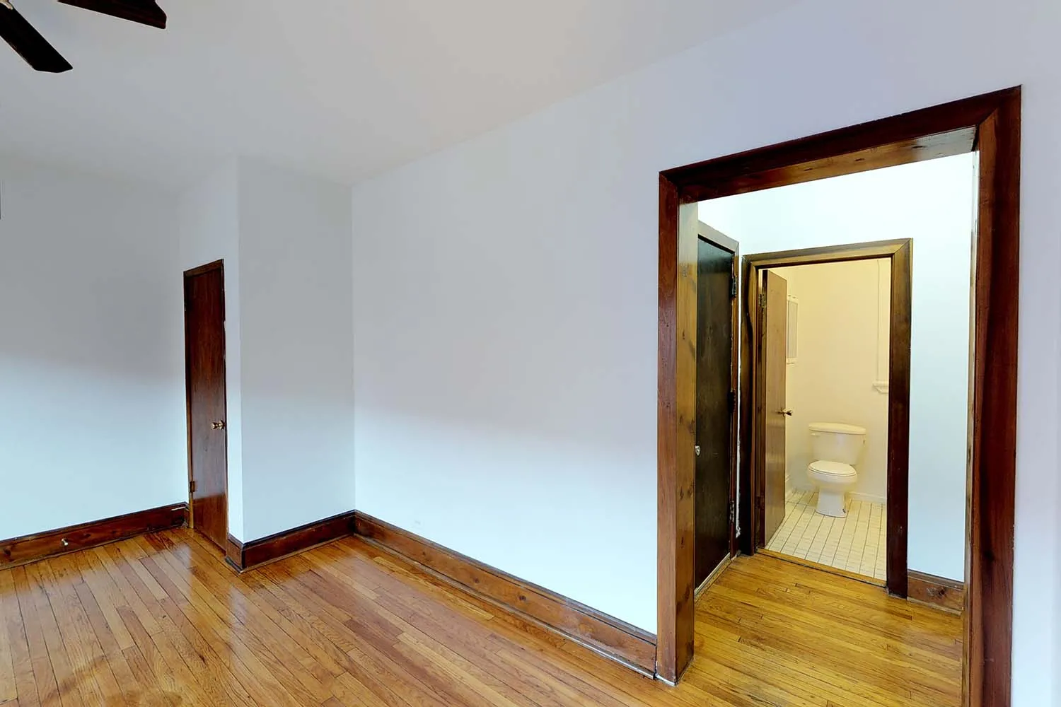 5202-5210 S Cornell Apartments