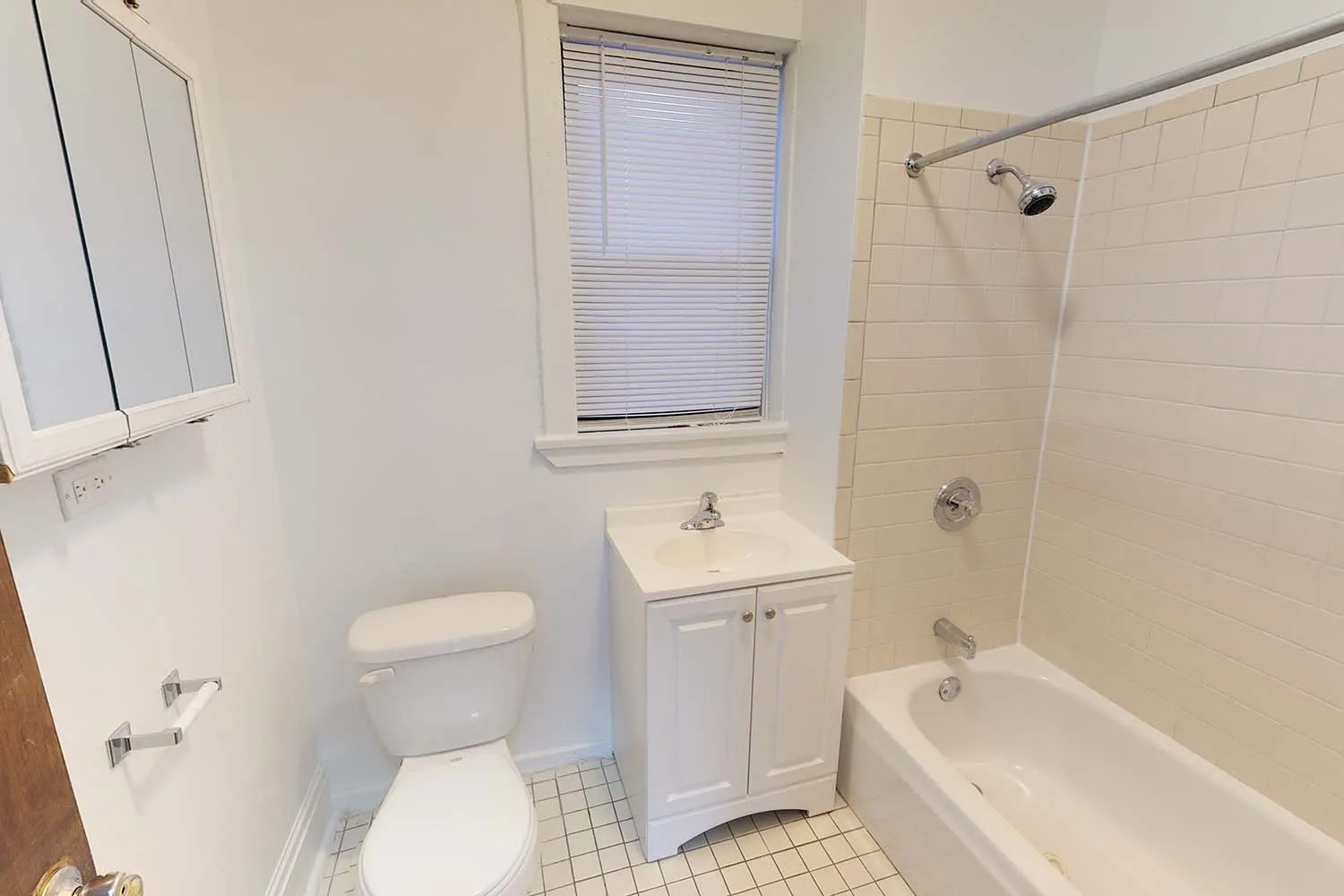 5202-5210 S Cornell Apartments