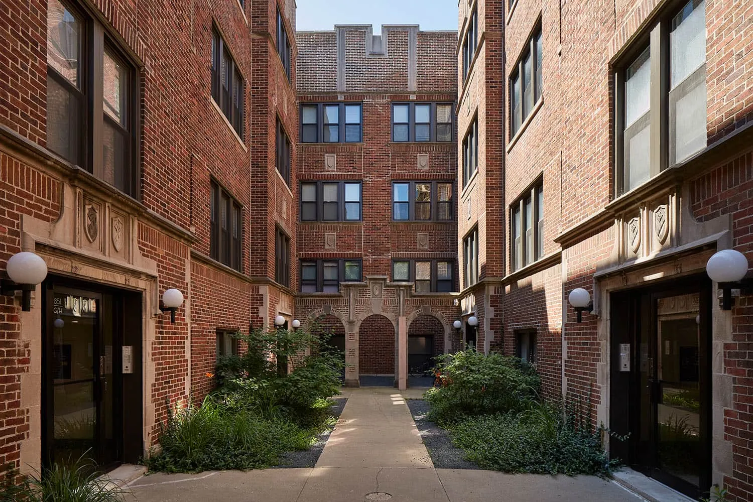 5300 South Drexel Apartments