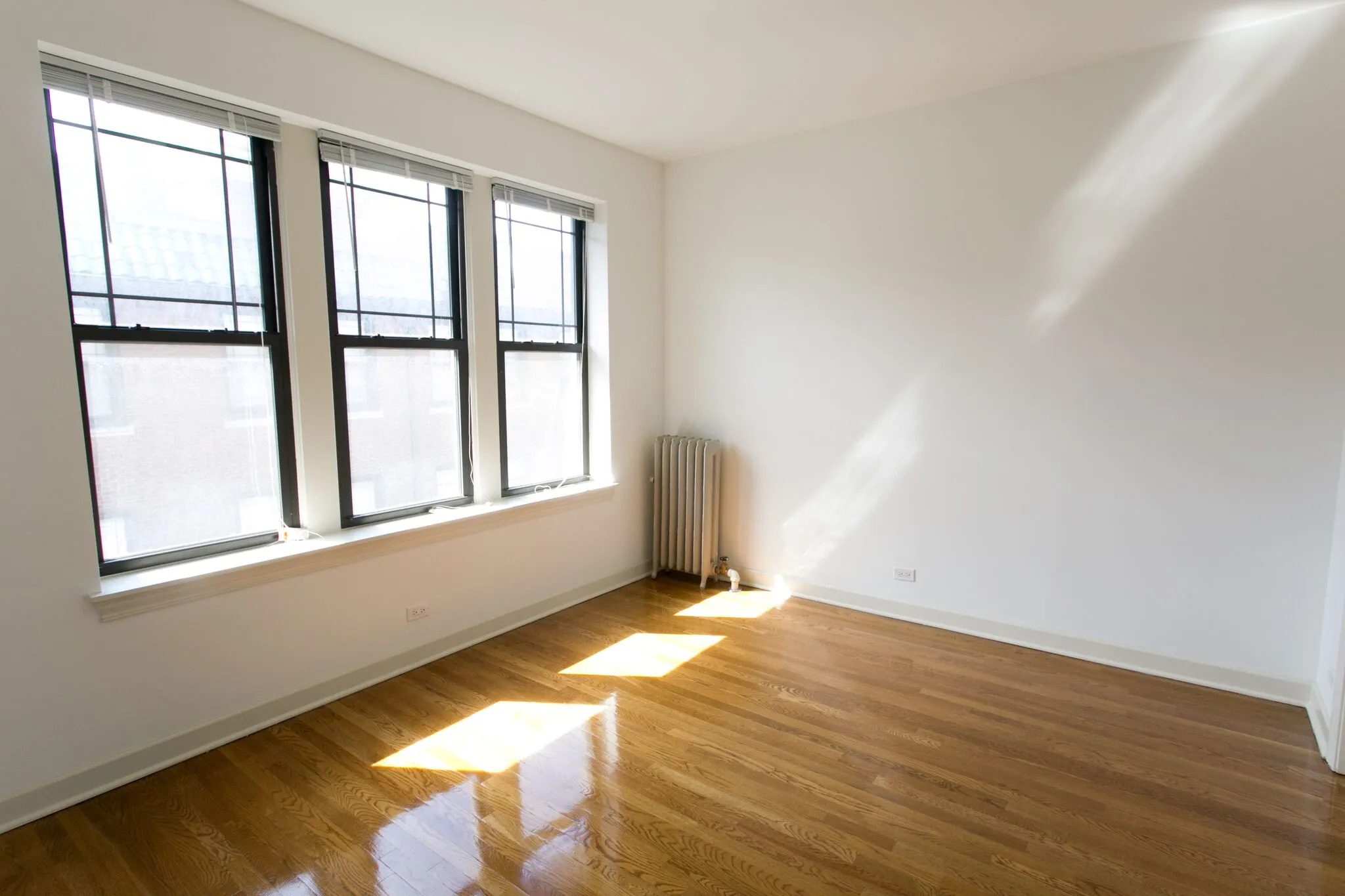 5326-5336 S. Greenwood Avenue Apartments