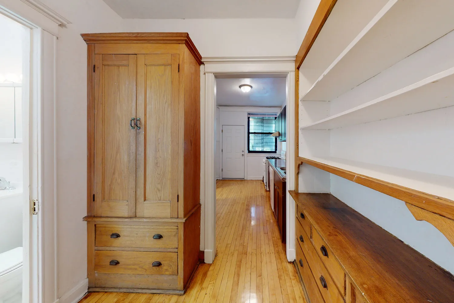 5335-5337 S. Woodlawn Avenue Apartments