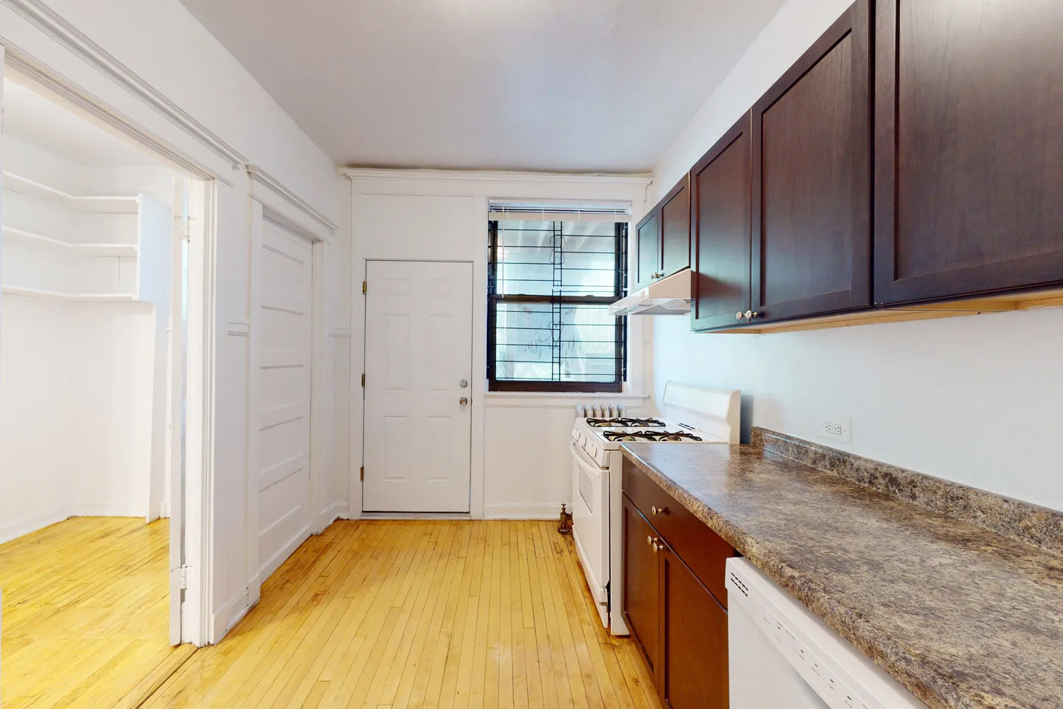 5335-5337 S. Woodlawn Avenue Apartments