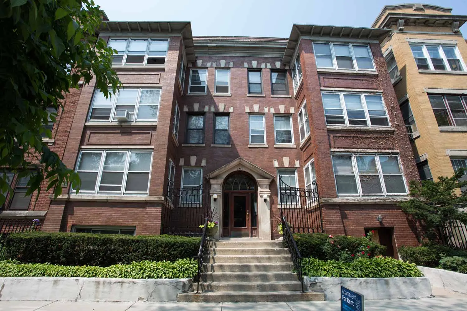 5336-5338 S Hyde Park Apartments