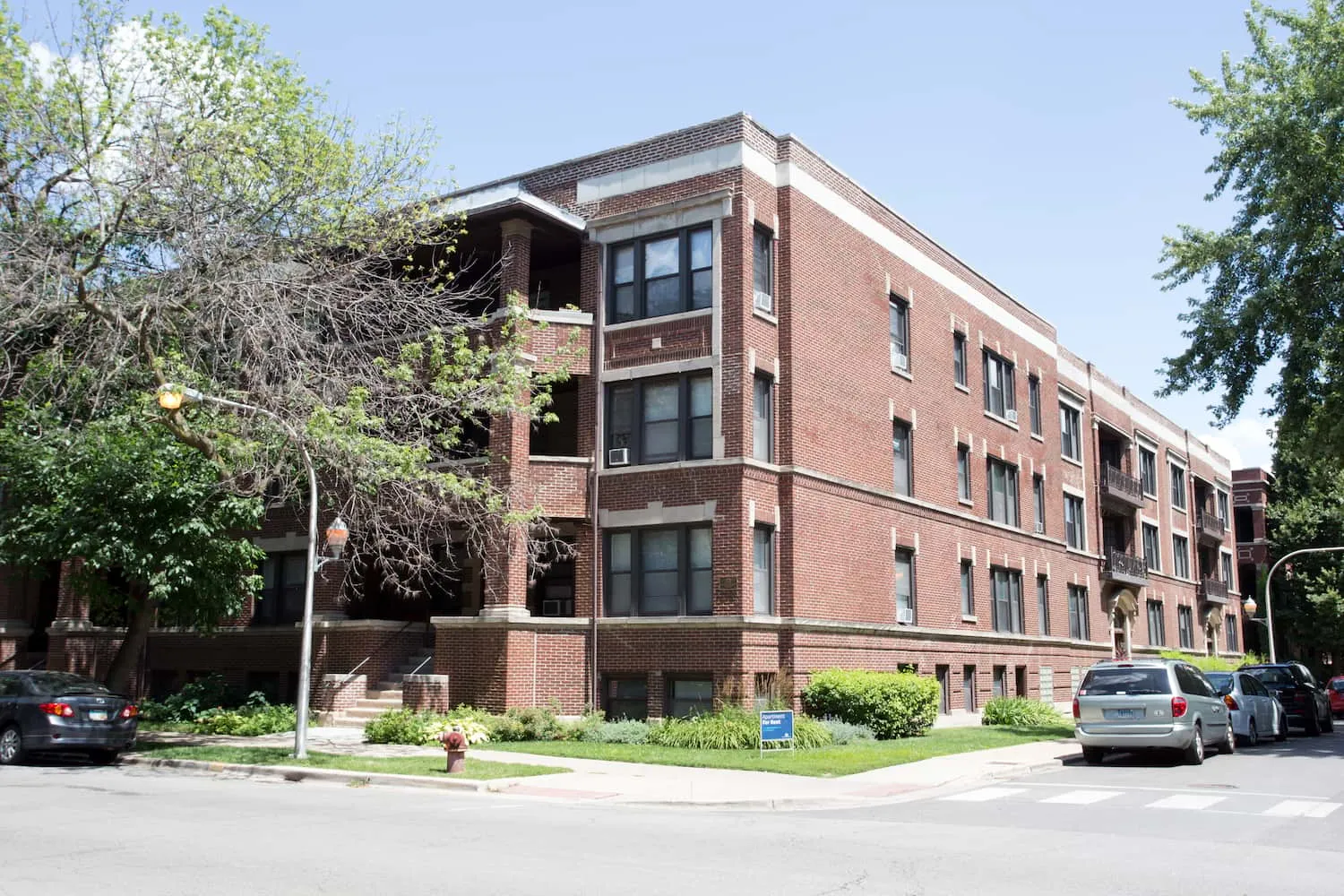 5339-5345 S. Woodlawn Avenue Apartments