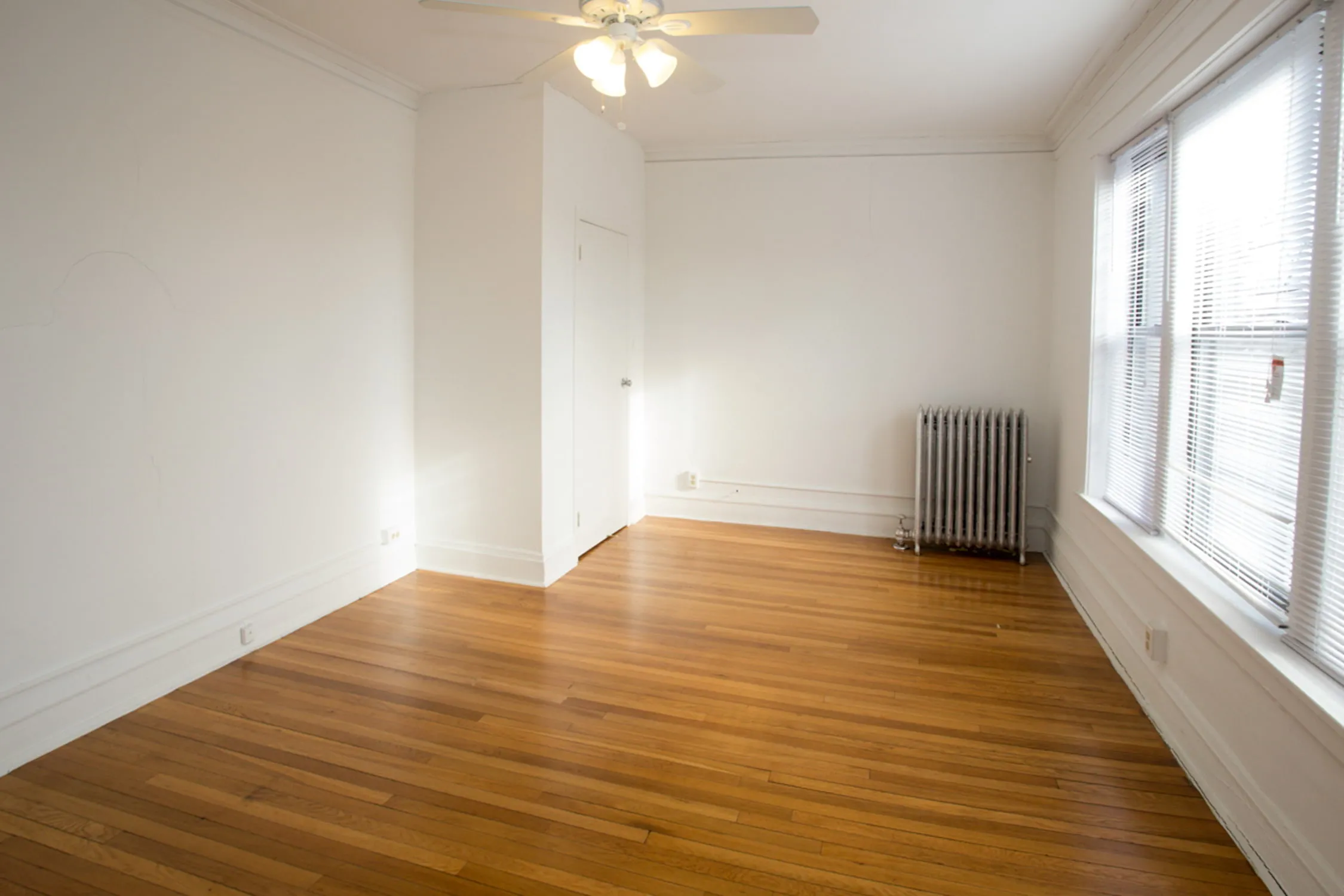 5339-5345 S. Woodlawn Avenue Apartments