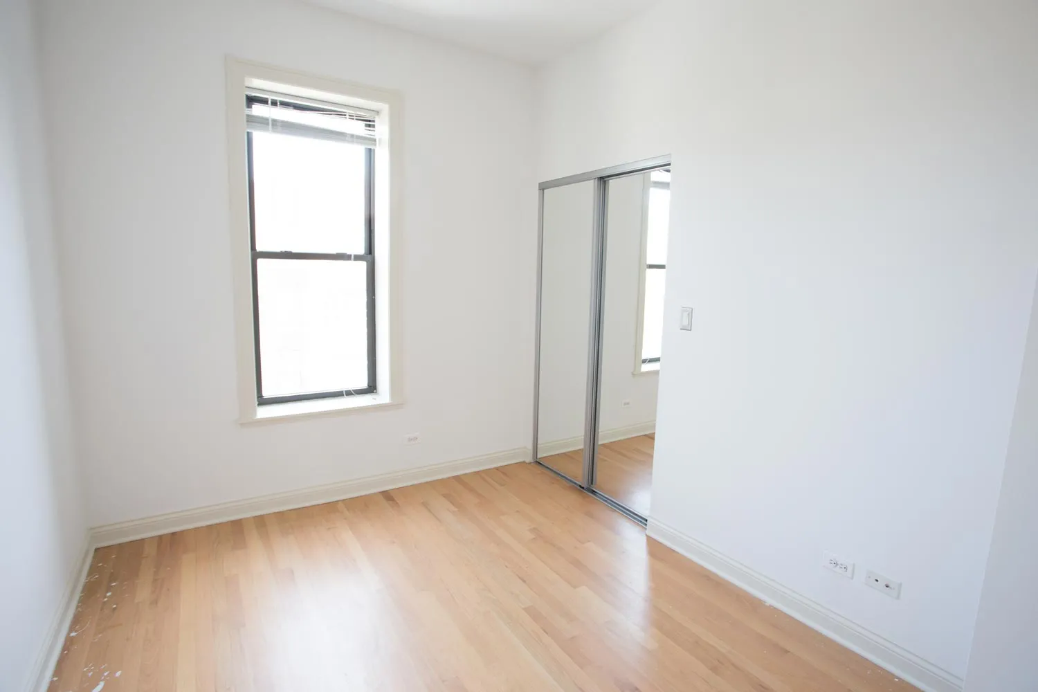 5400-5406 S Maryland Apartments