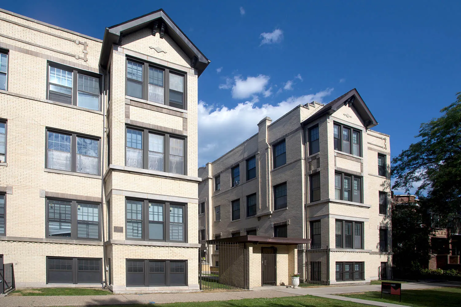 5411-5421 S. Ellis Avenue Apartments