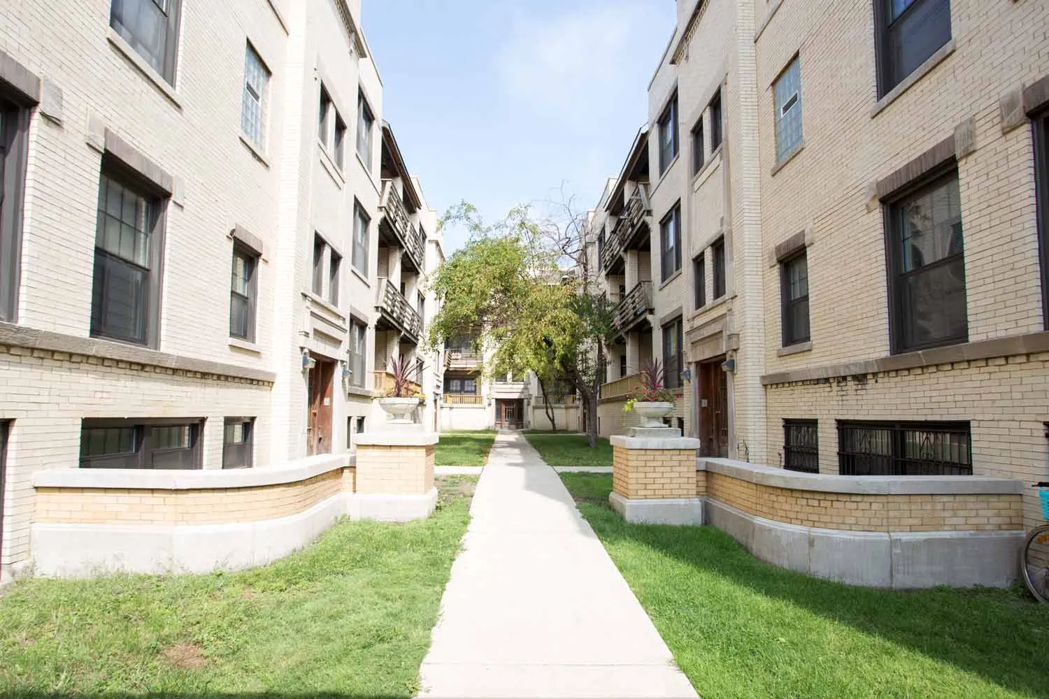 5411-5421 S. Ellis Avenue Apartments