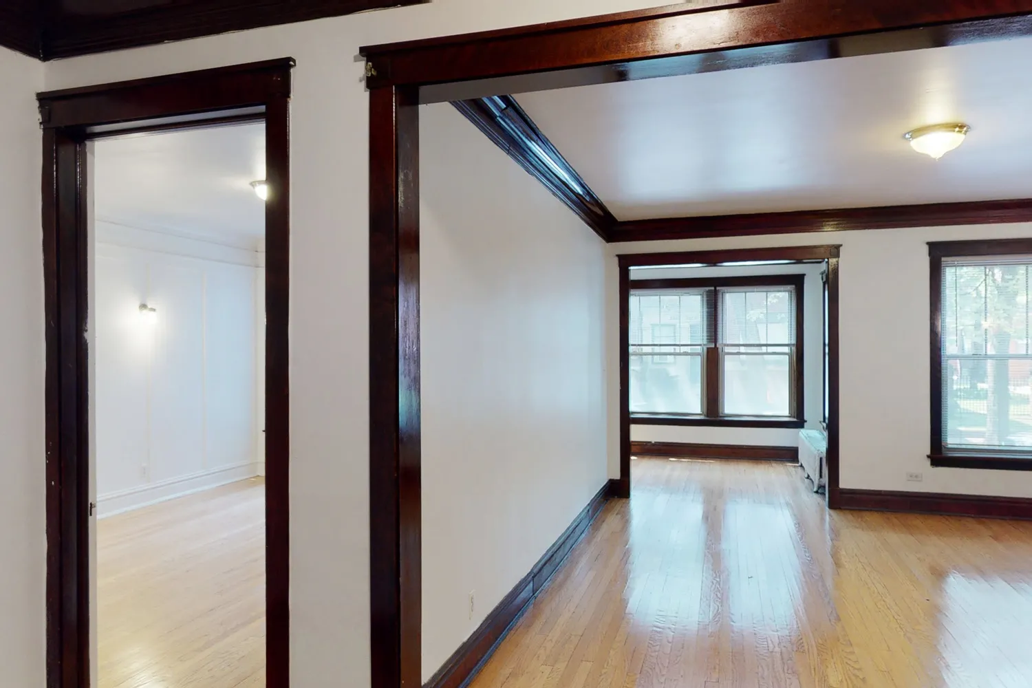 5429 S. Woodlawn Avenue Apartments