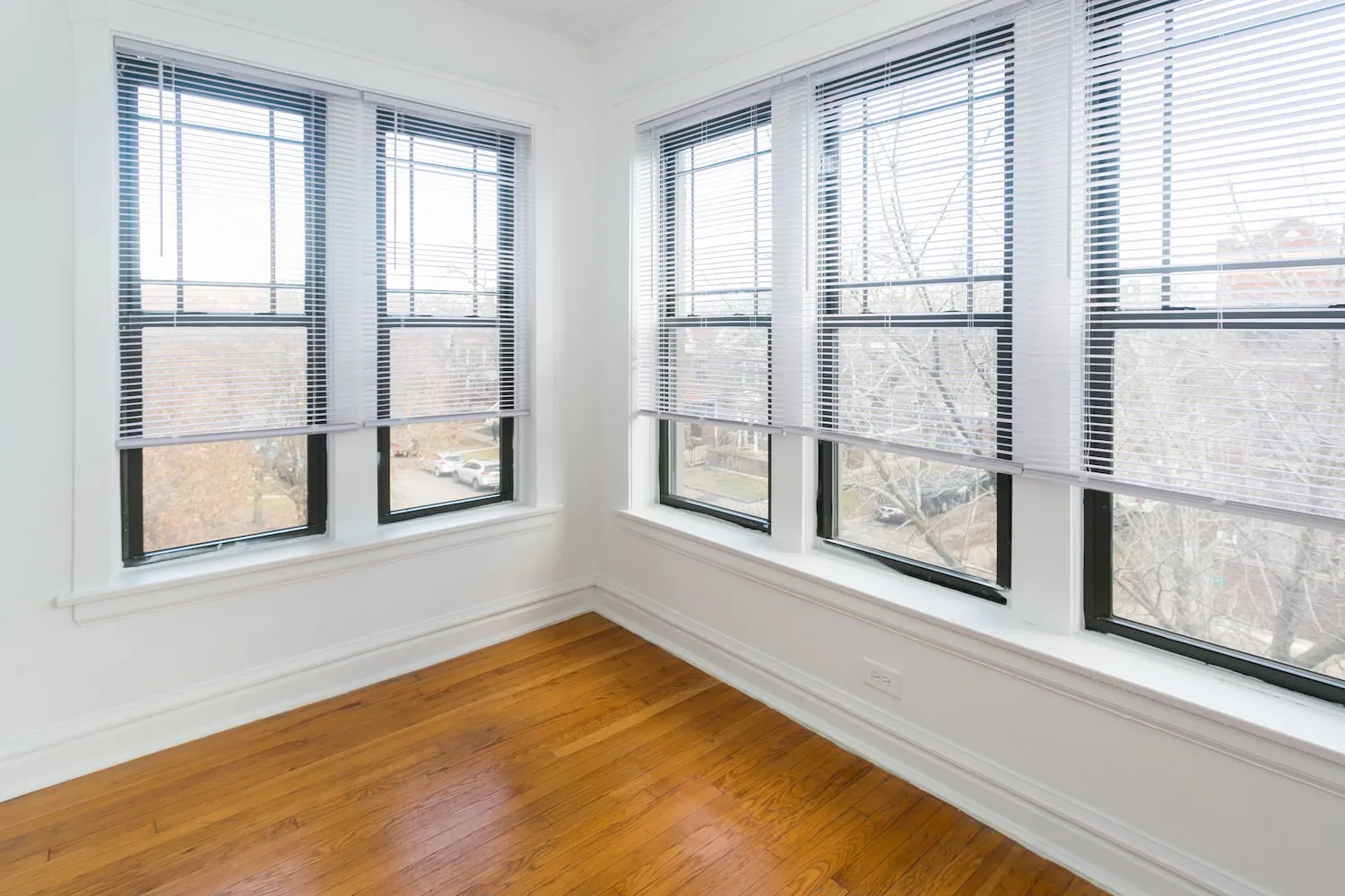 5452 S. Ellis Avenue Apartments