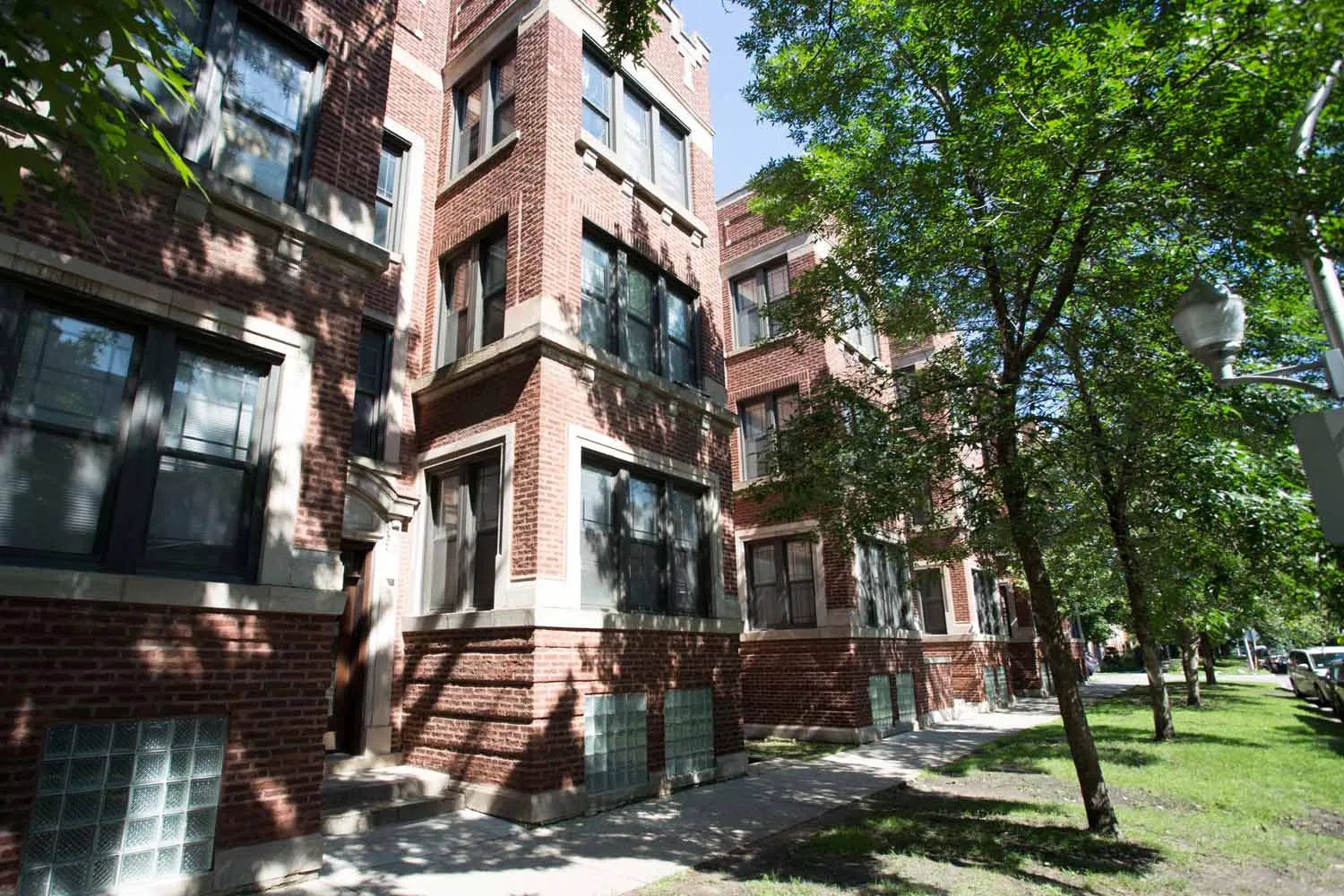 5452 S. Ellis Avenue Apartments