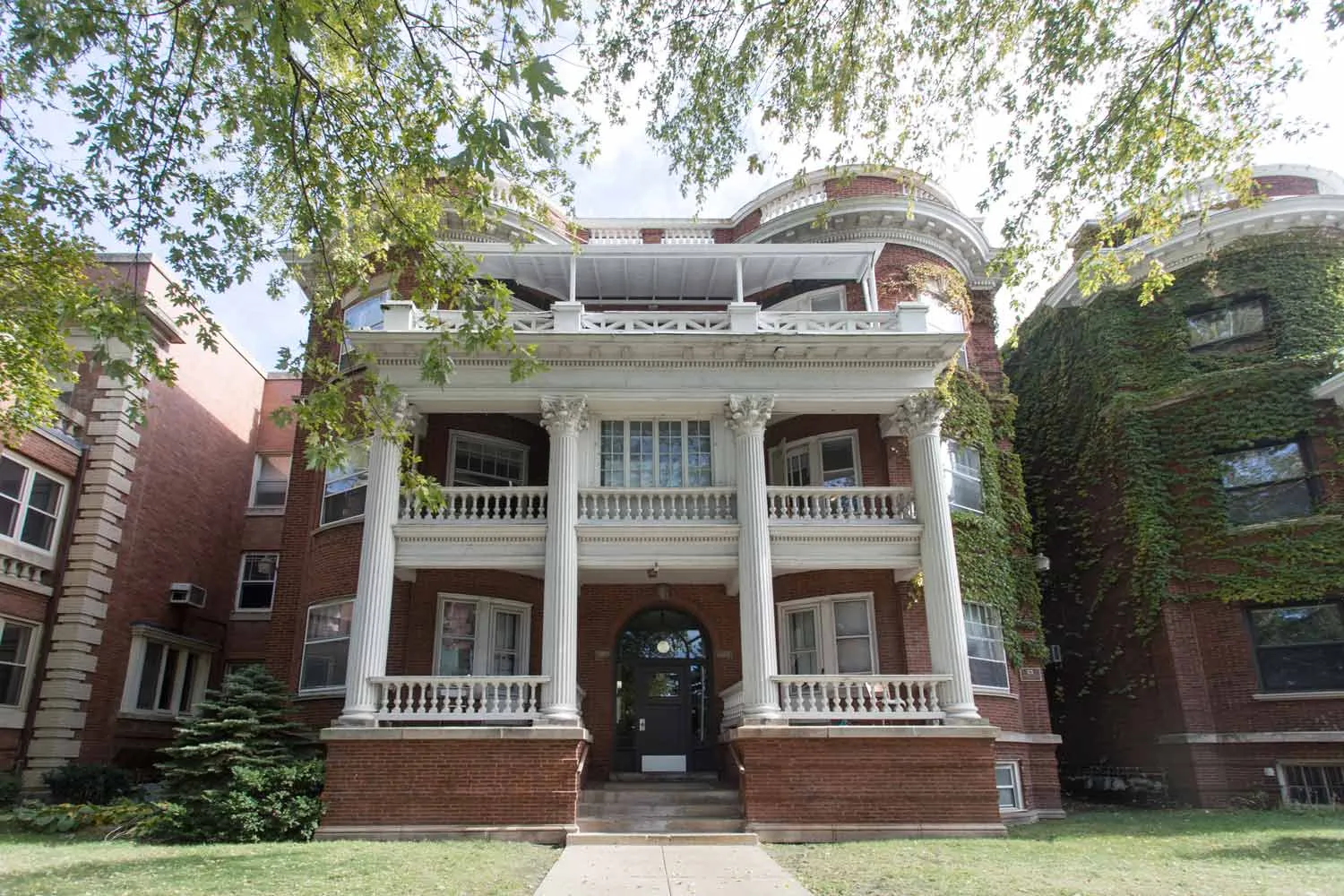 5487-5491 S. Hyde Park Boulevard Apartments
