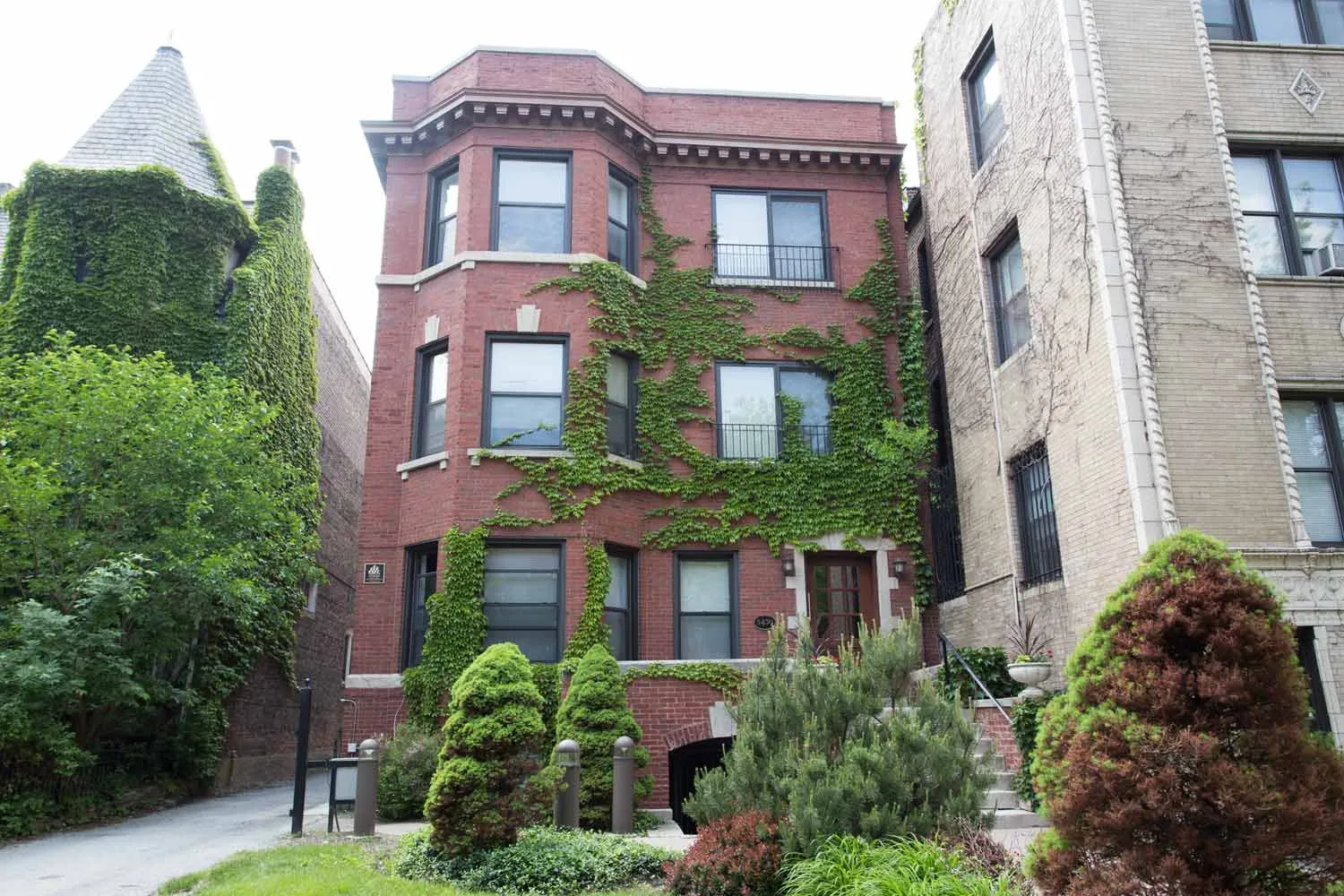 Cornell Terrace Apartments for Rent Chicago Domu