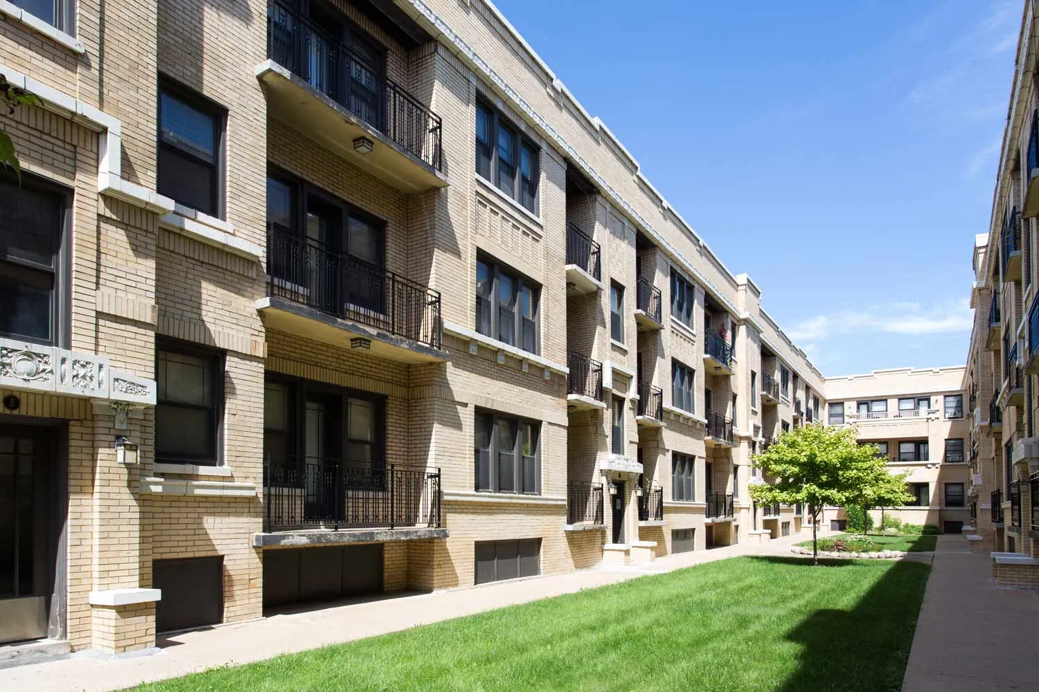 Maple Court Apartments