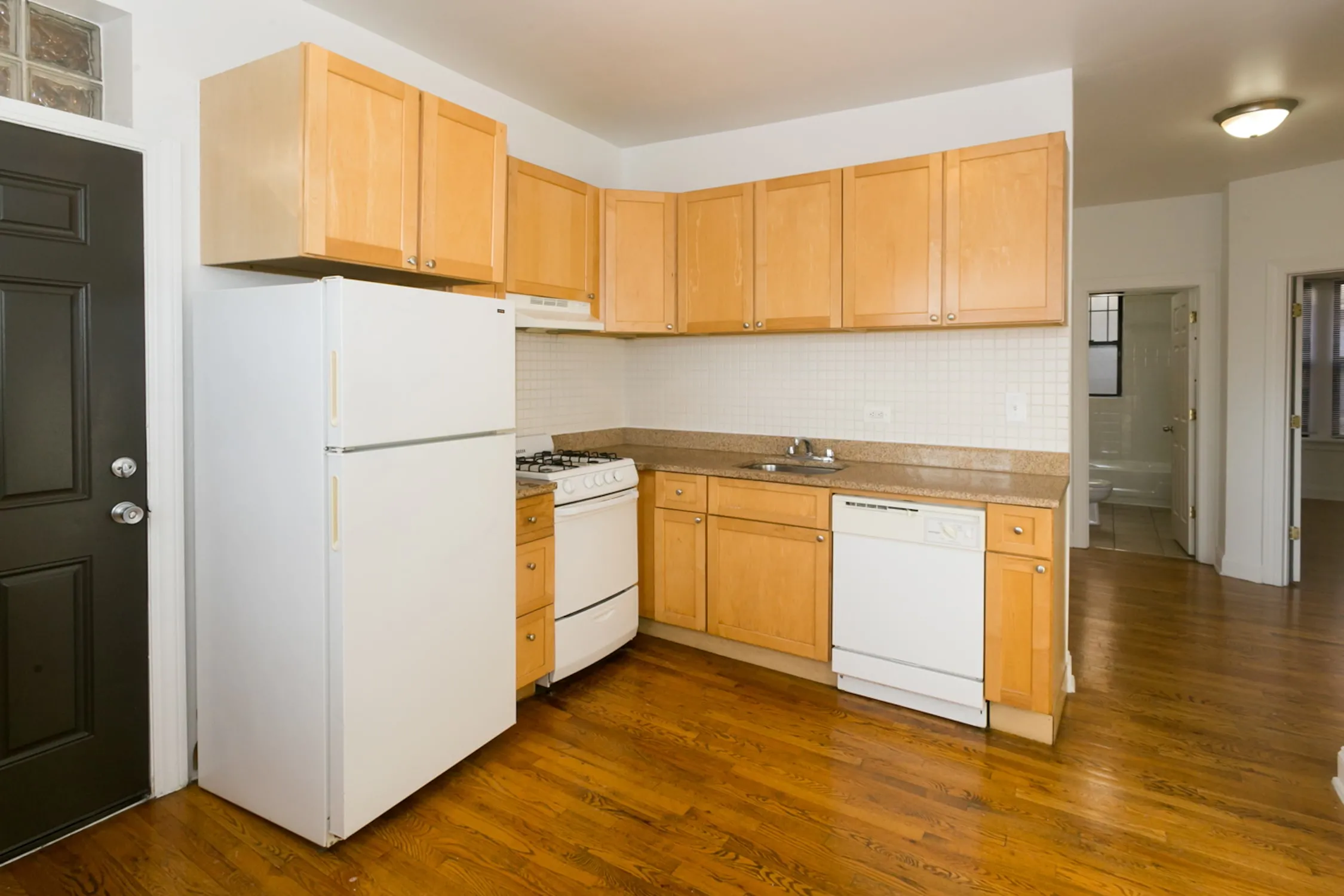 Woodlawn Court Apartments