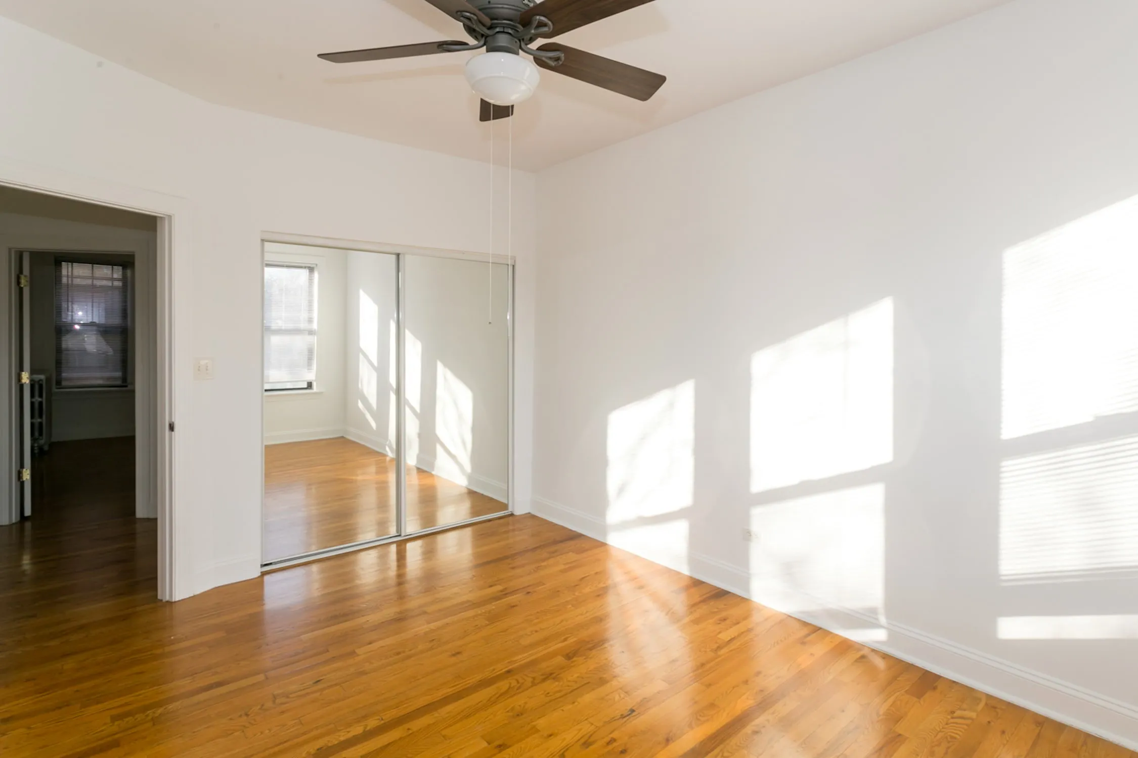 Woodlawn Court Apartments