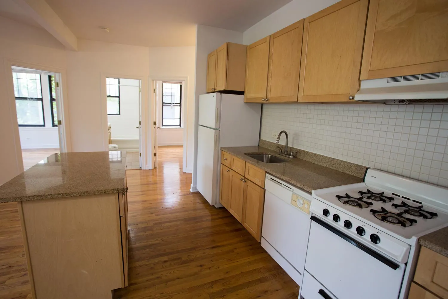 Woodlawn Court Apartments