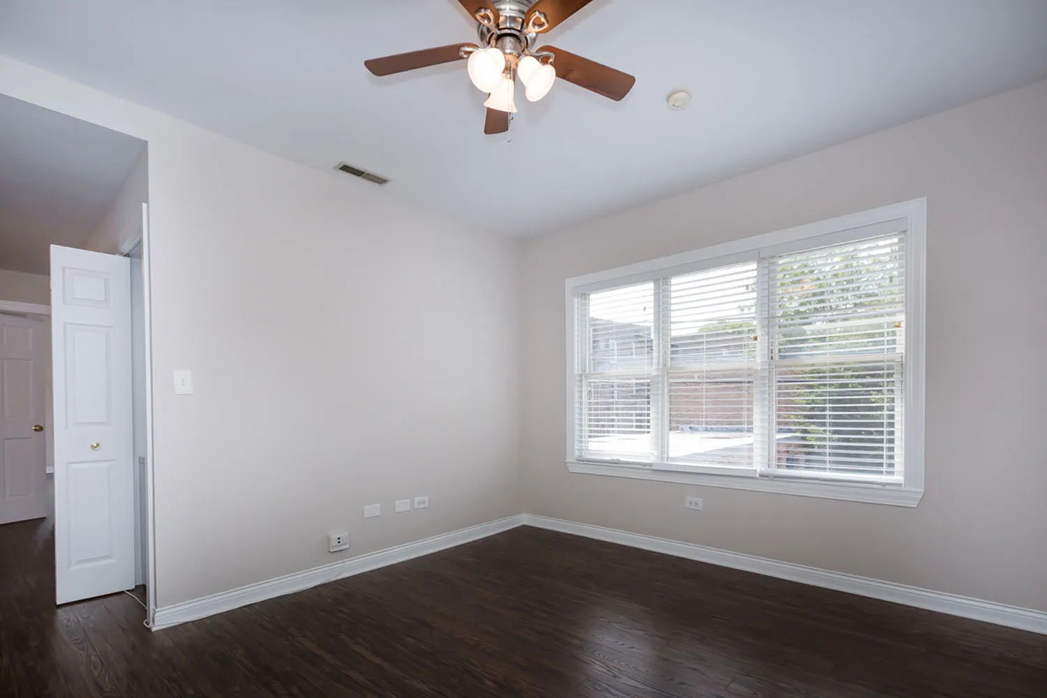 1321 E. 57th St Apartments