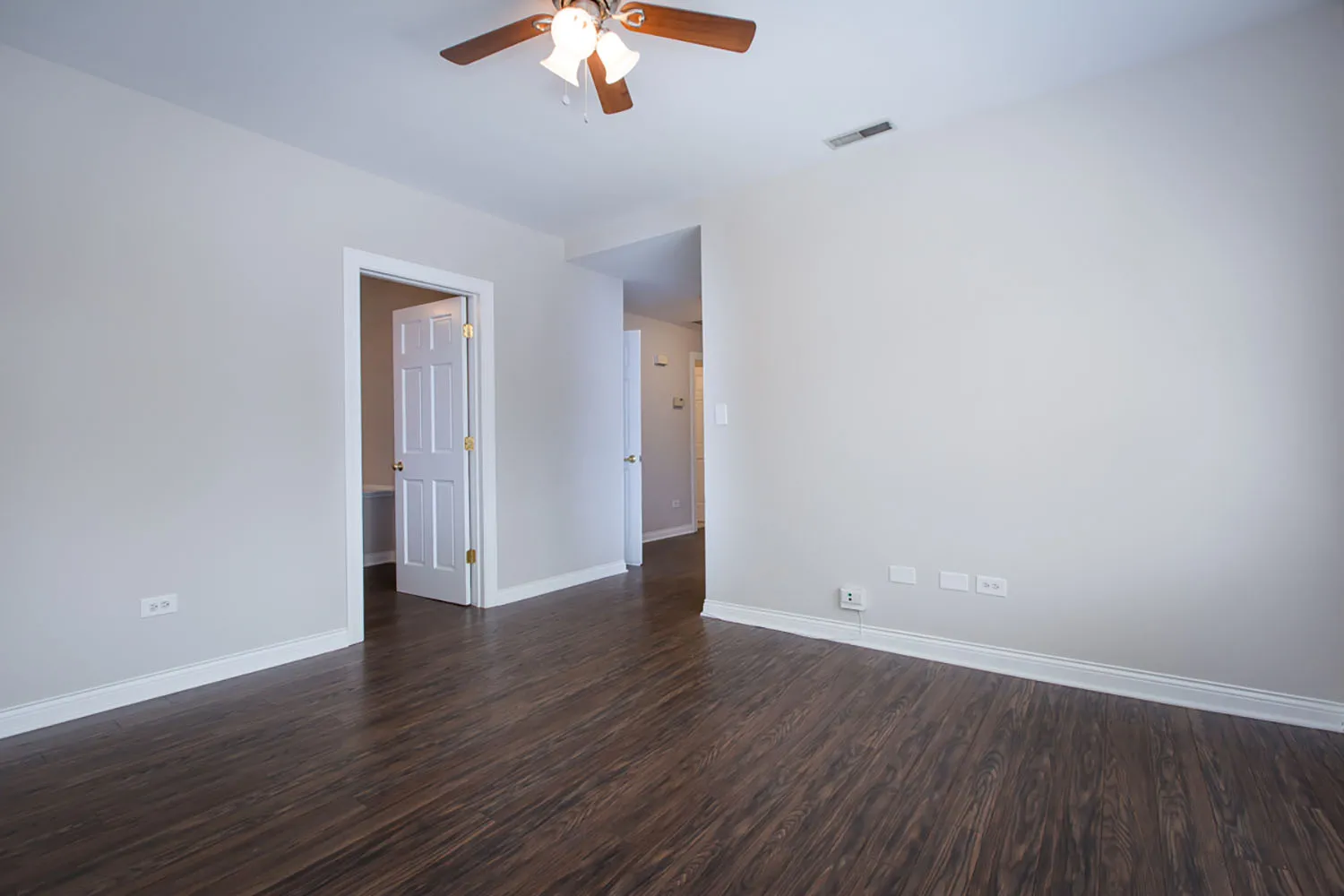 1321 E. 57th St Apartments