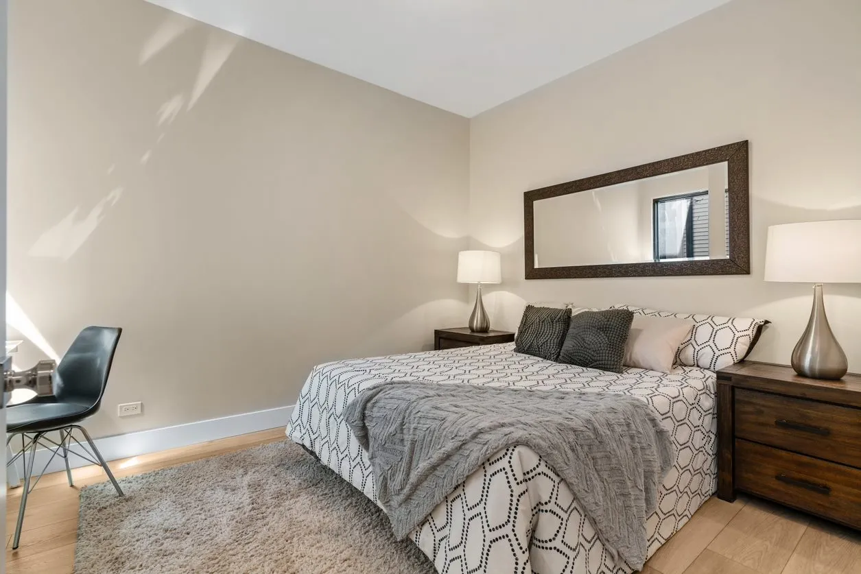 3118 N Greenview Apartments