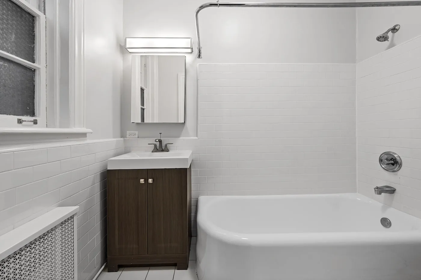 422 W Melrose Apartments