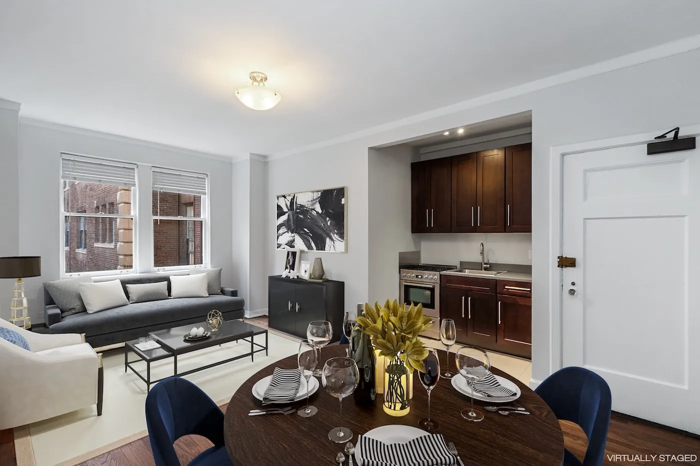 422 W Melrose Apartments