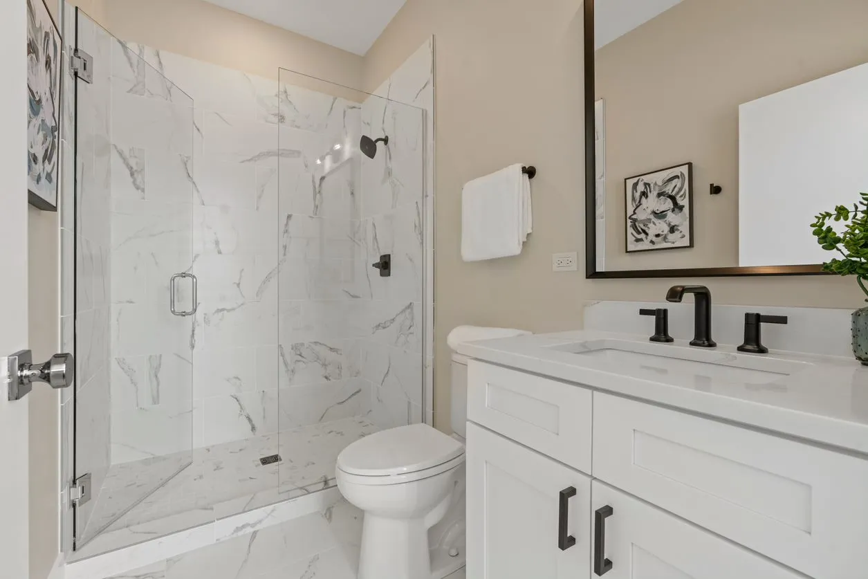 3118 N Greenview Apartments