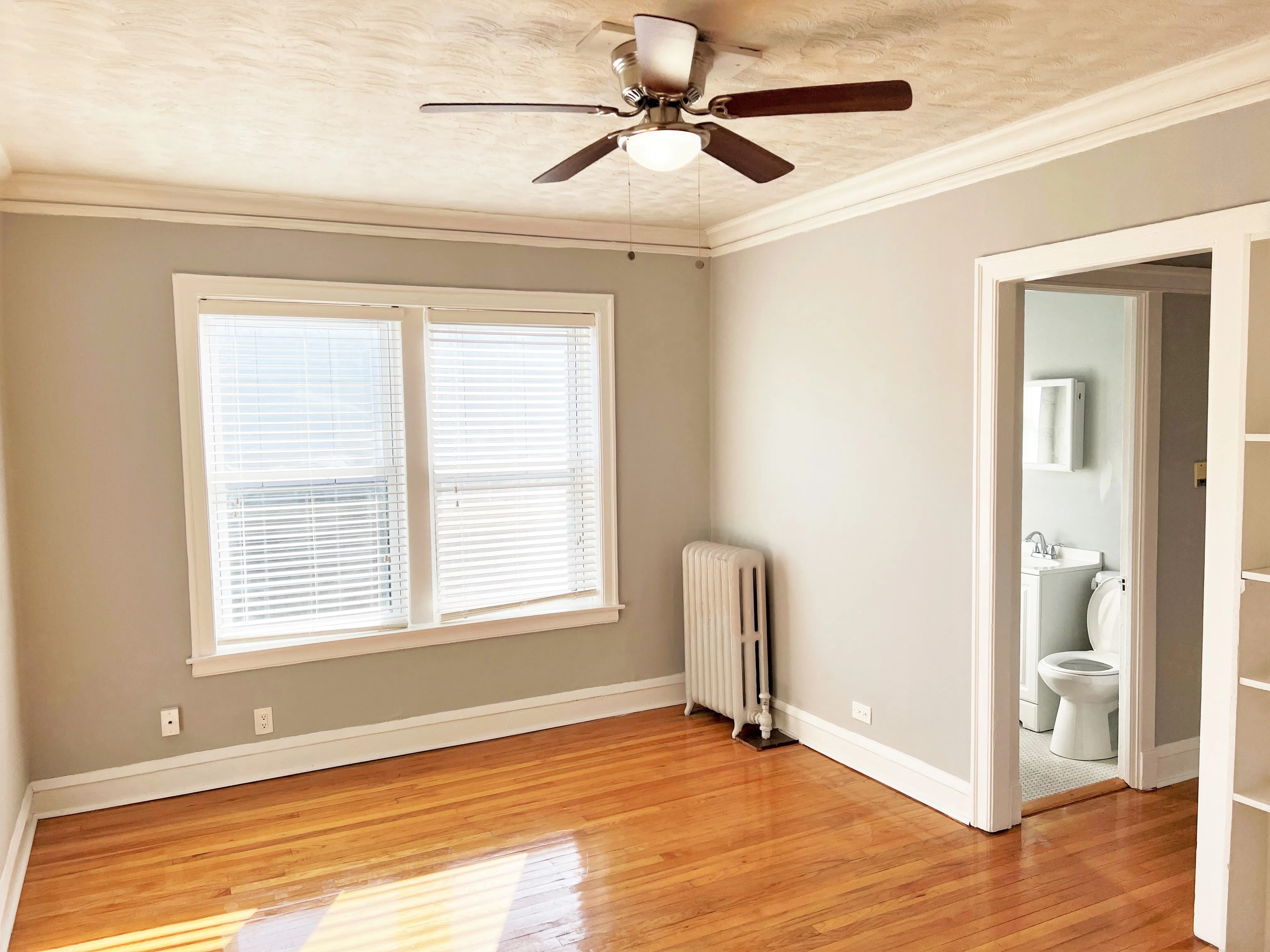 5736-52 S. Stony Island Apartments