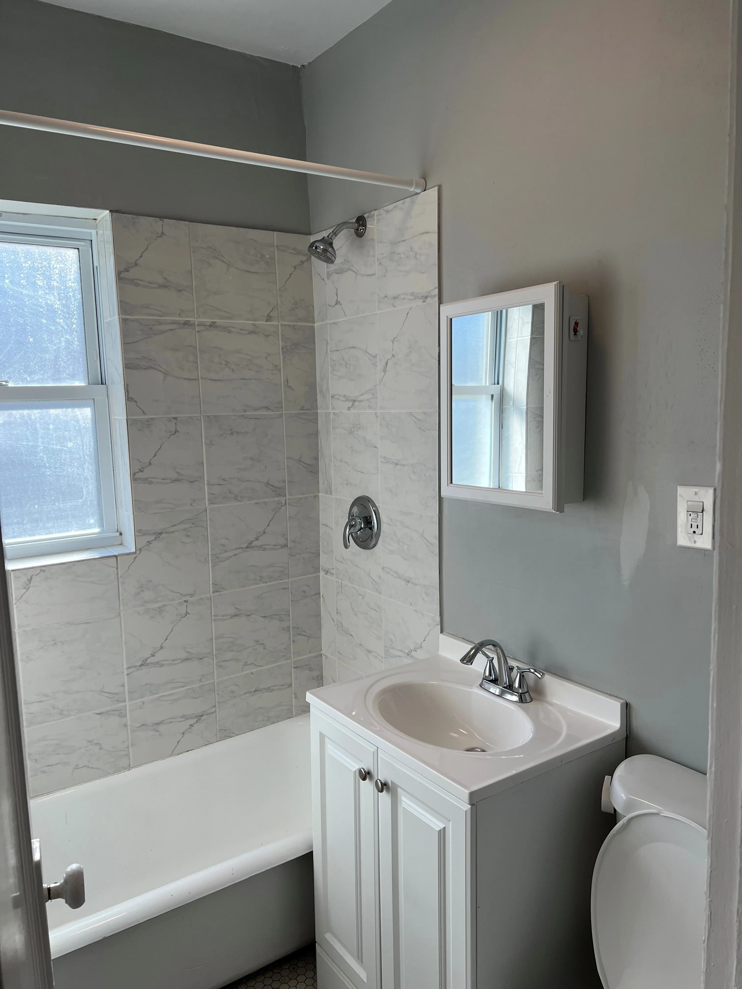 5736-52 S. Stony Island Apartments