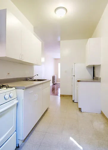 5724 South Blackstone Apartments