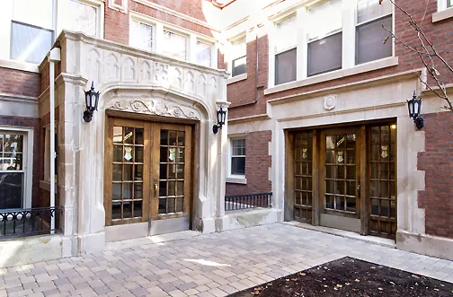 5724 South Blackstone Apartments